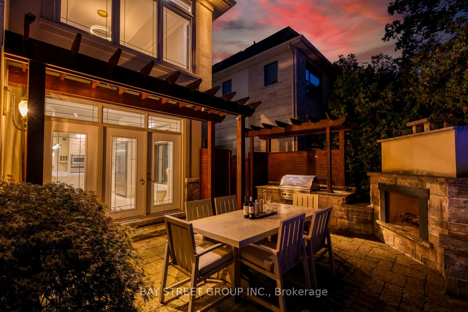 452 Avon Crescent