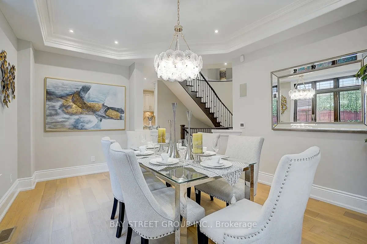 452 Avon Crescent