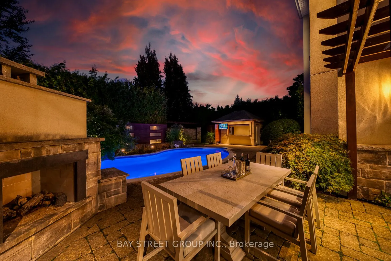 452 Avon Crescent