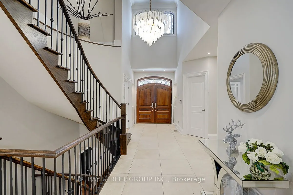 452 Avon Crescent