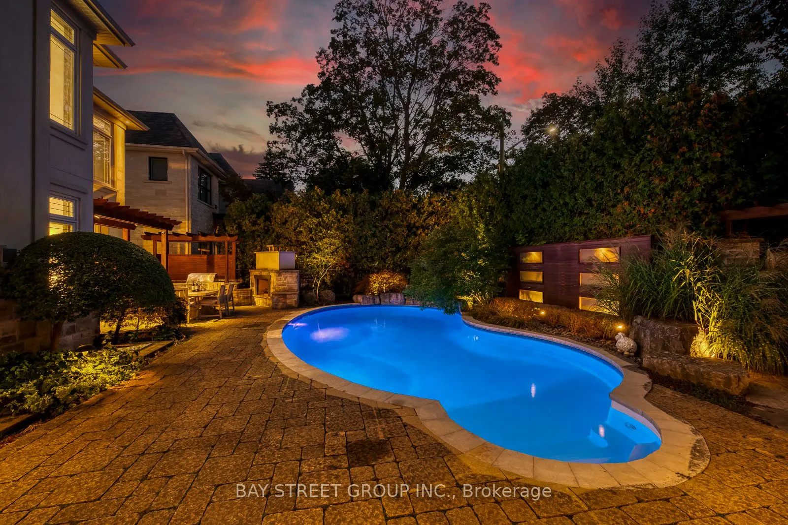 452 Avon Crescent