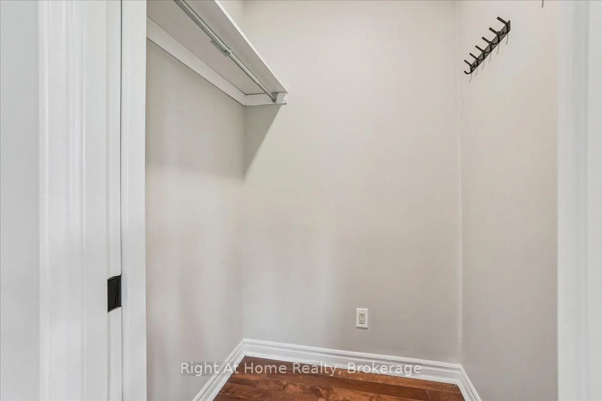 257 Wales Crescent
