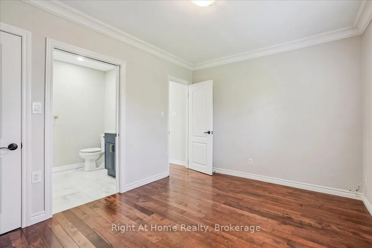257 Wales Crescent