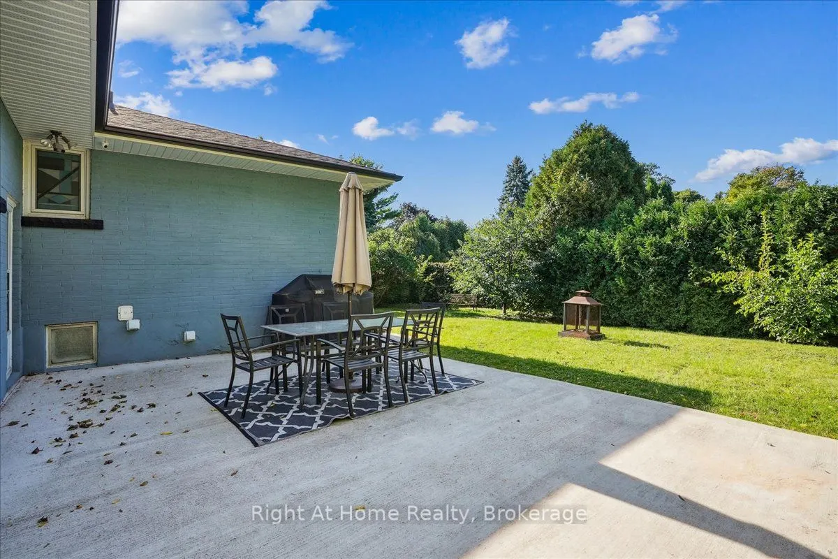 257 Wales Crescent