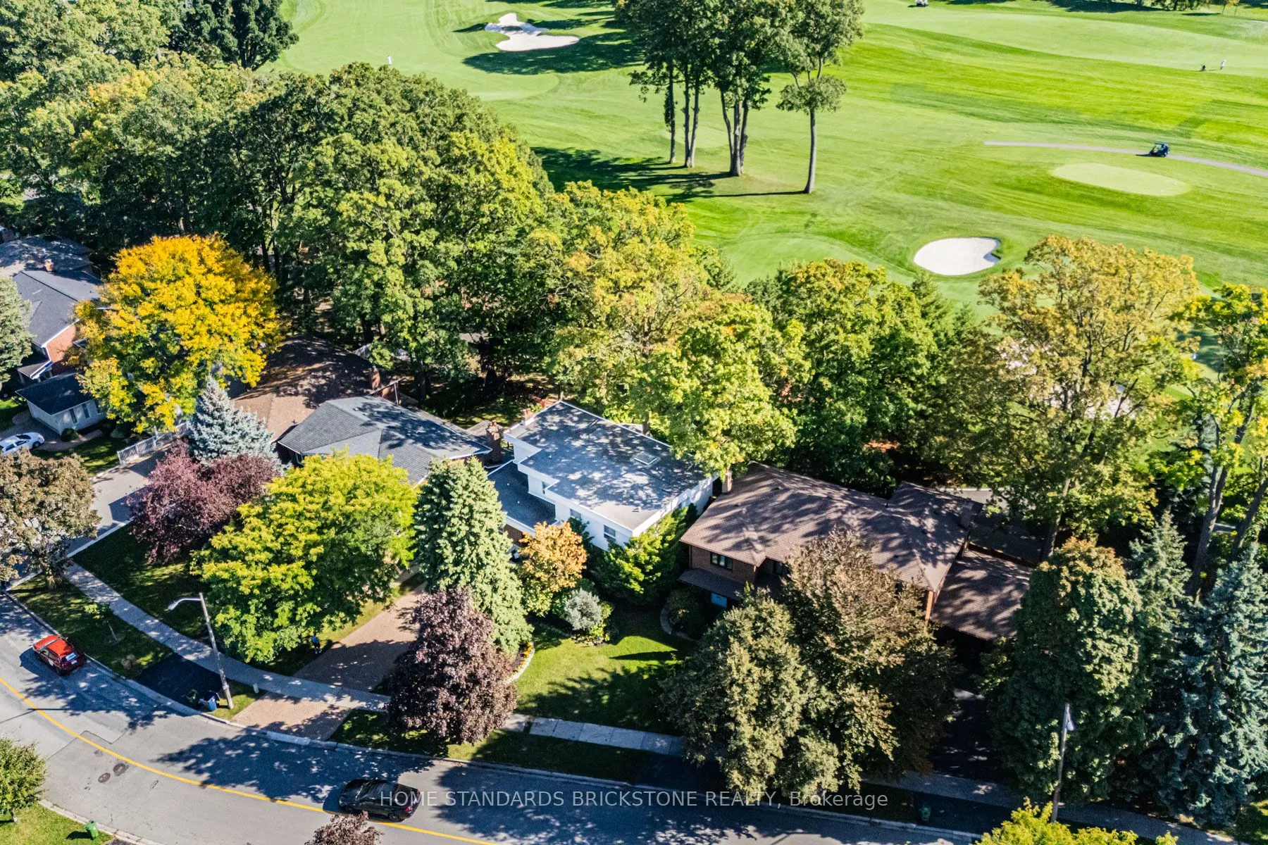 5 POPLAR HEIGHTS Drive