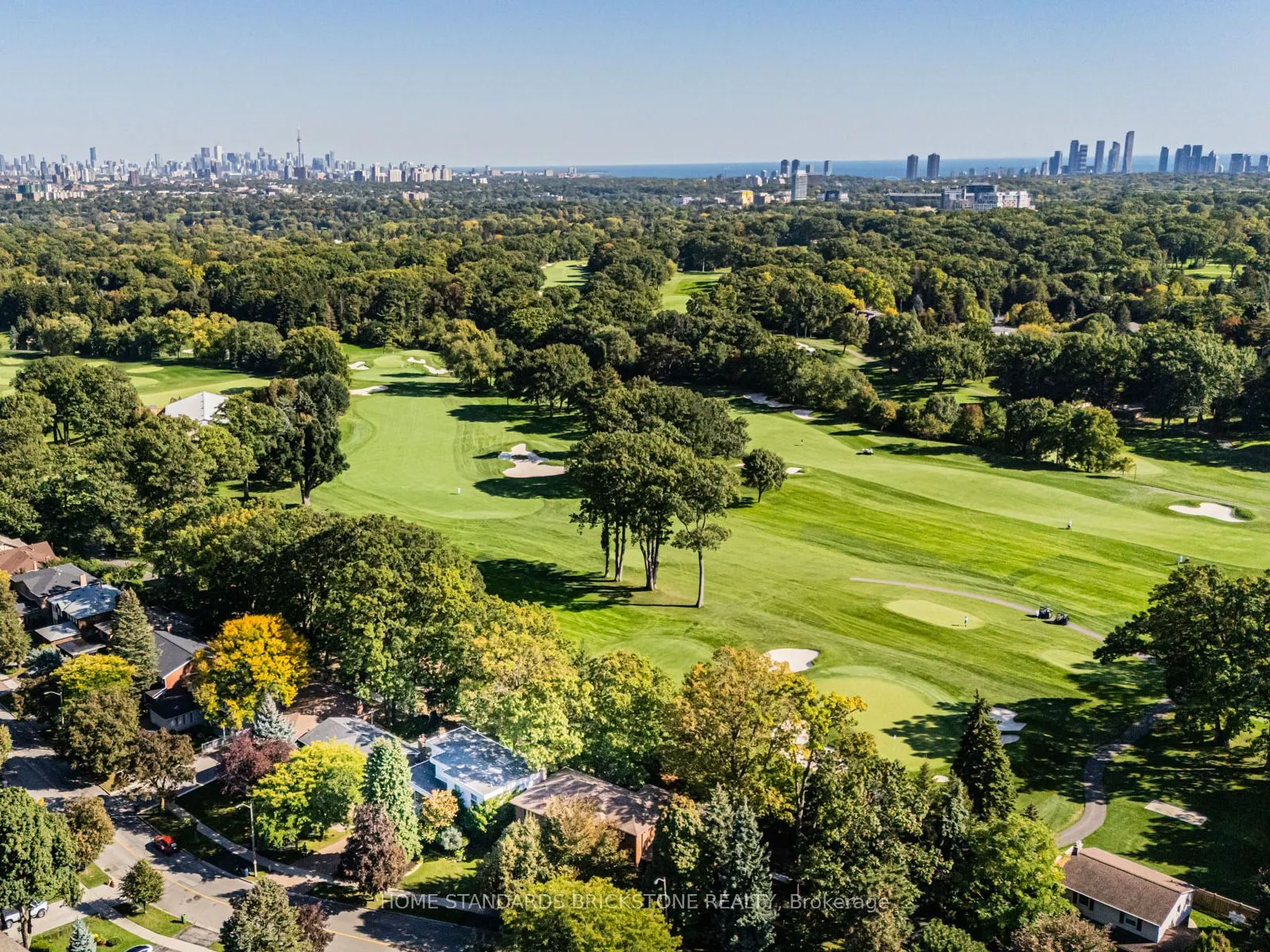 5 POPLAR HEIGHTS Drive