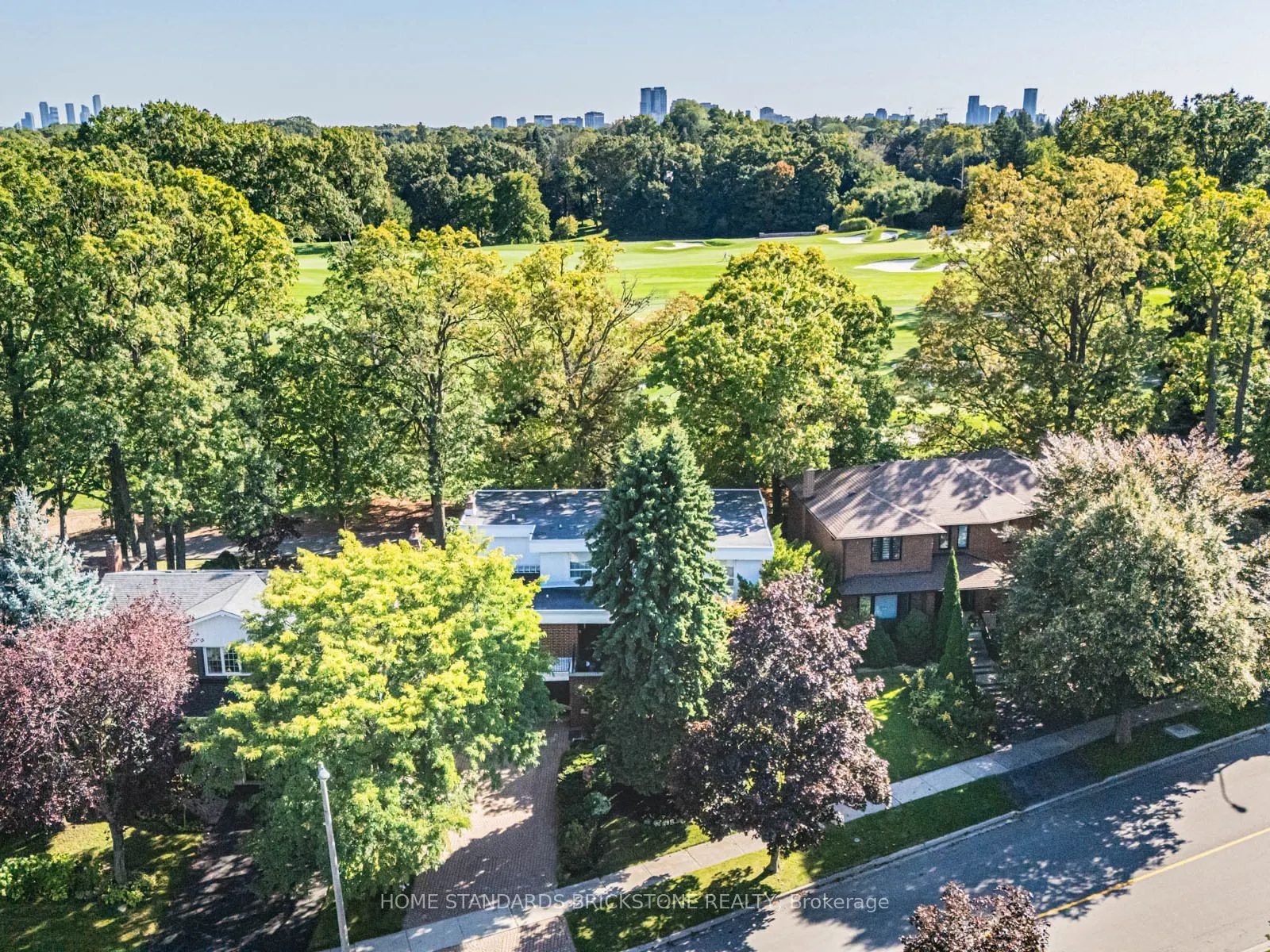 5 POPLAR HEIGHTS Drive