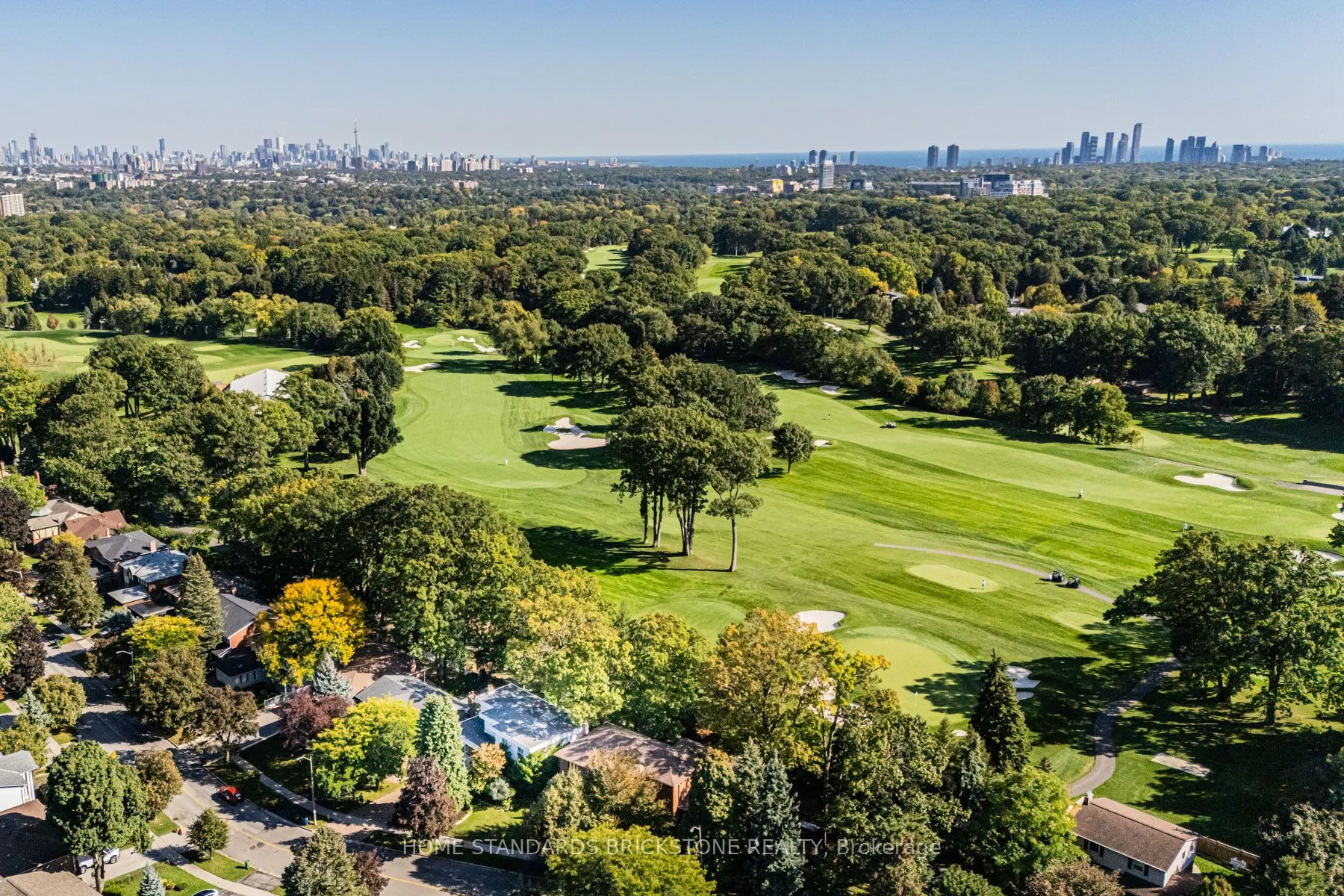 5 POPLAR HEIGHTS Drive