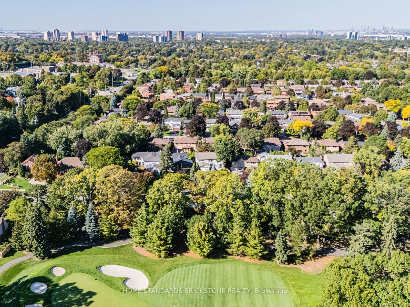 5 POPLAR HEIGHTS Drive