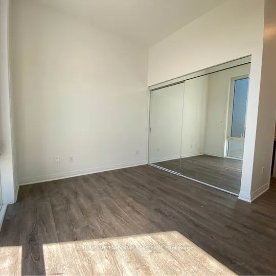 95 Dundas Street W, #602