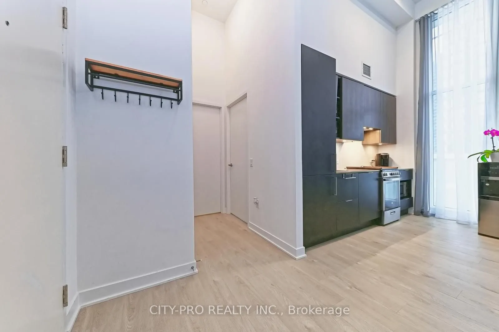 3900 Confederation Parkway, #410