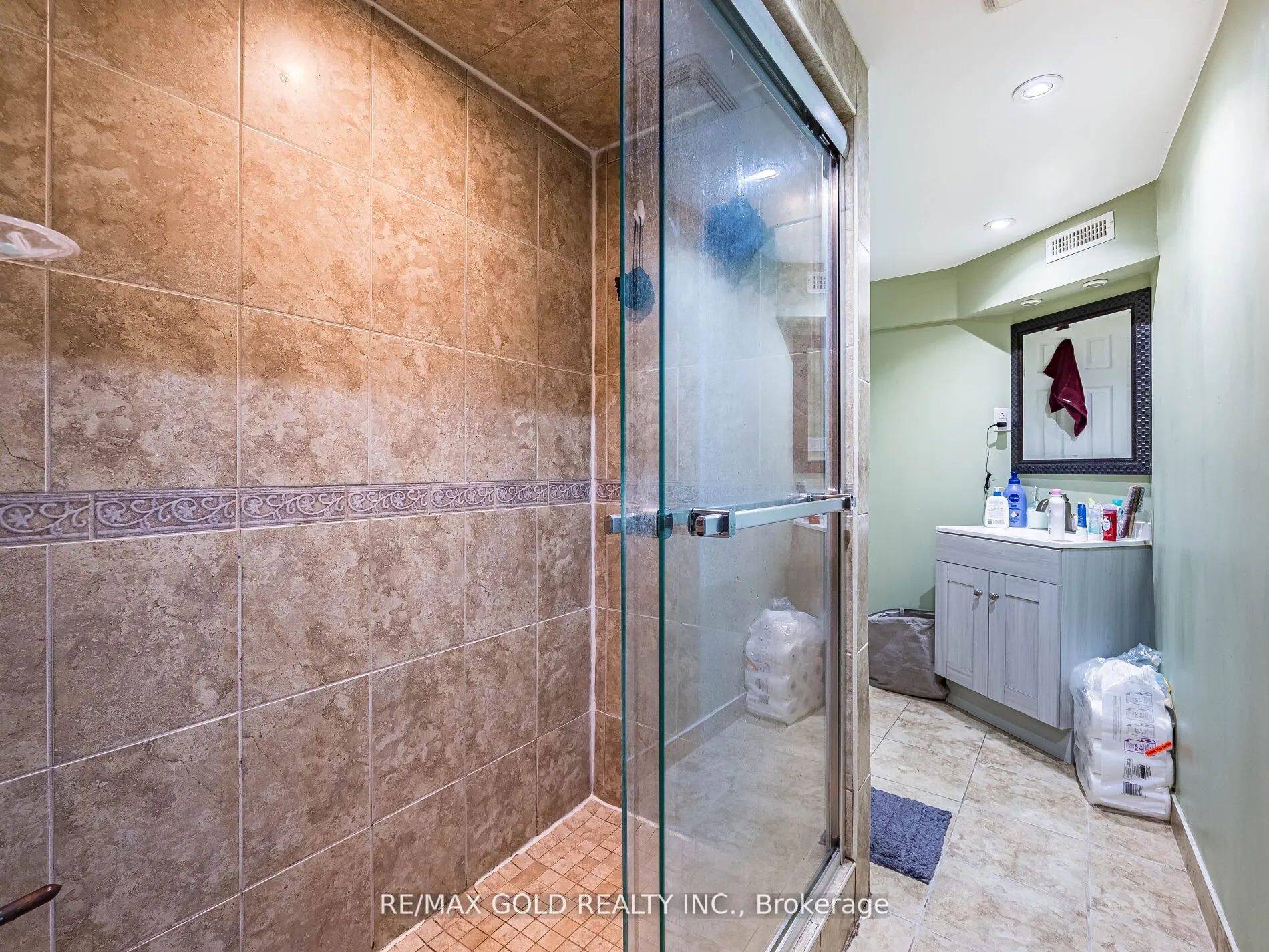 36 Treegrove Crescent