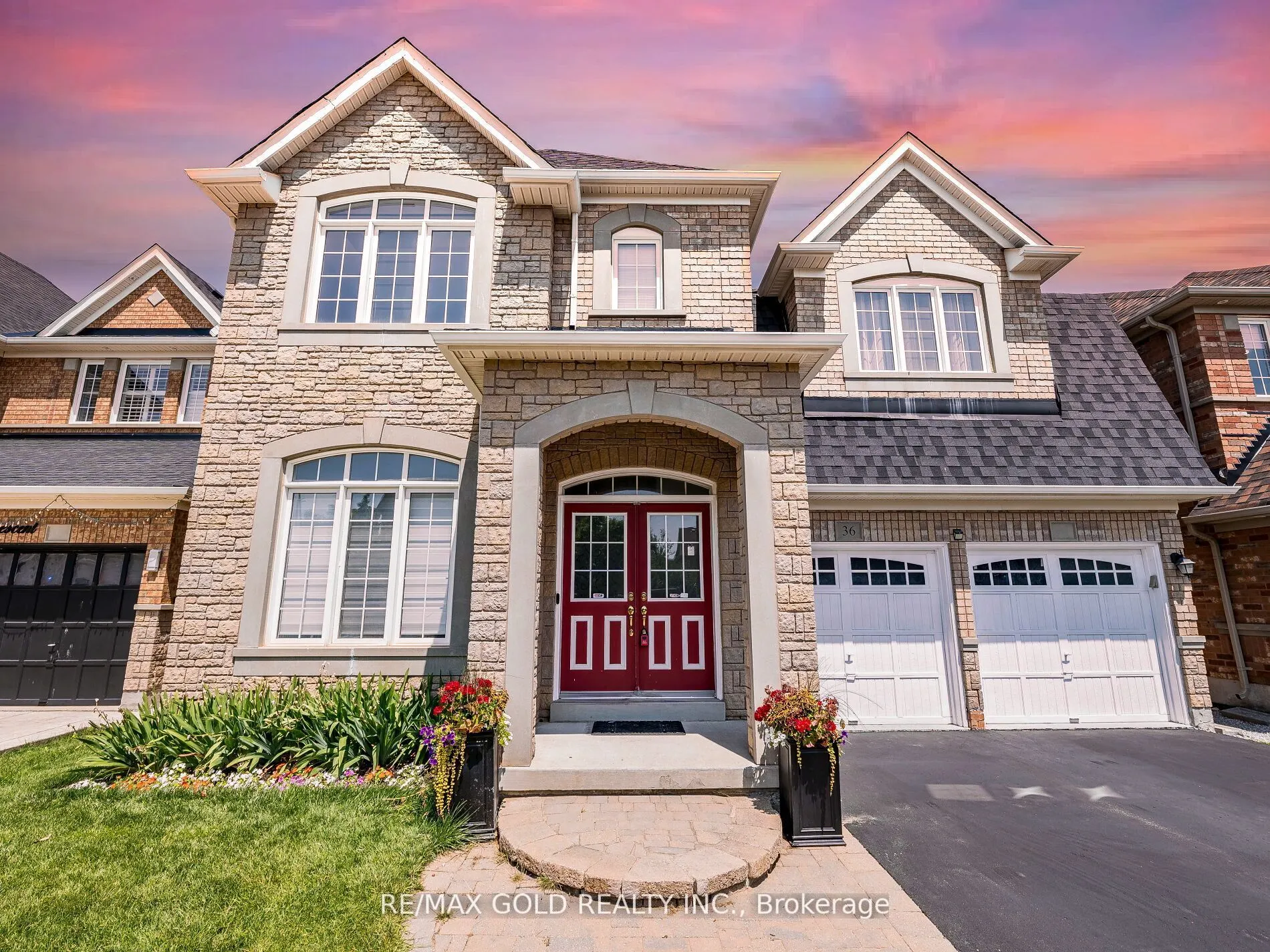 36 Treegrove Crescent