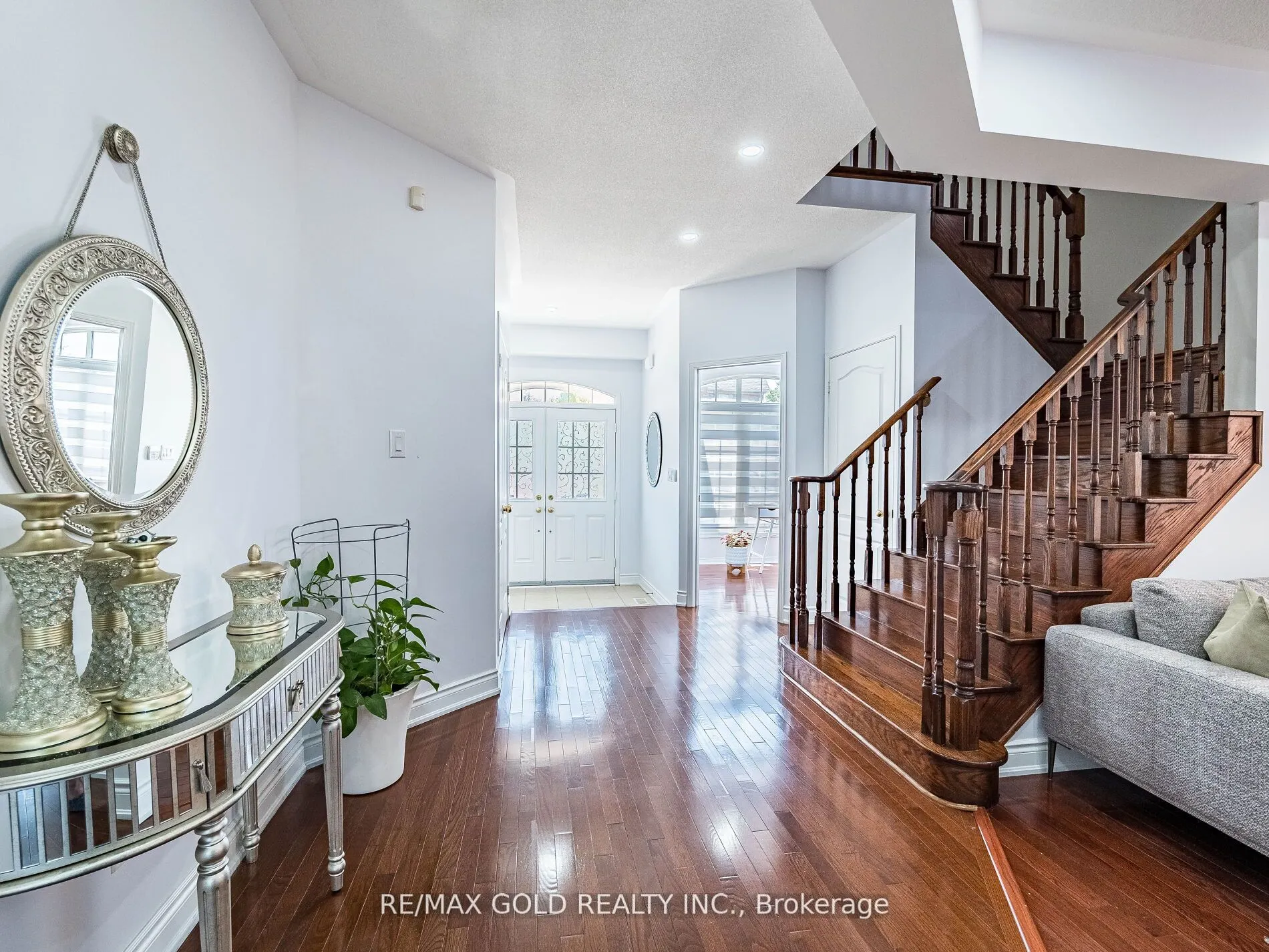 36 Treegrove Crescent