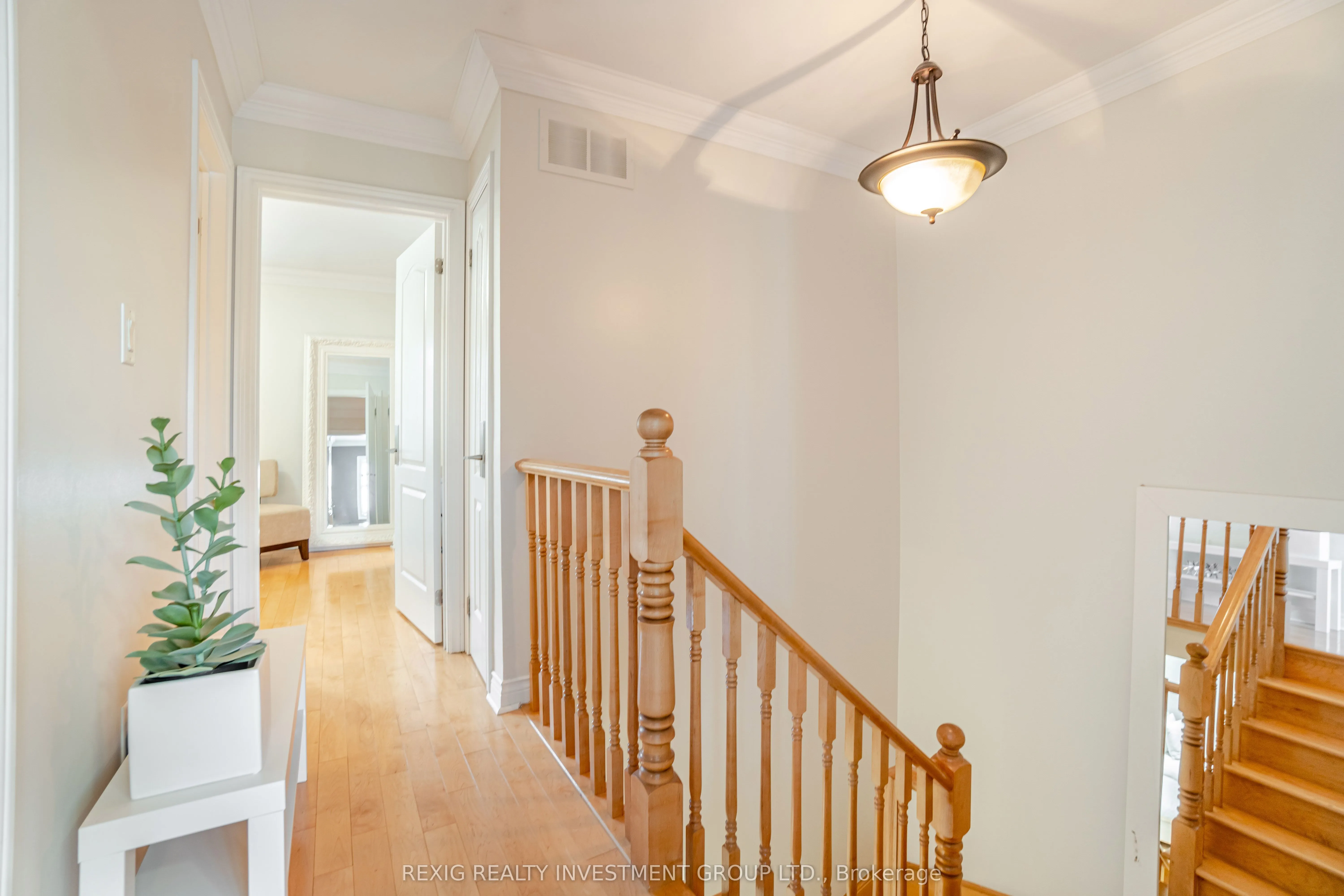 2228 HUMMINGBIRD Way