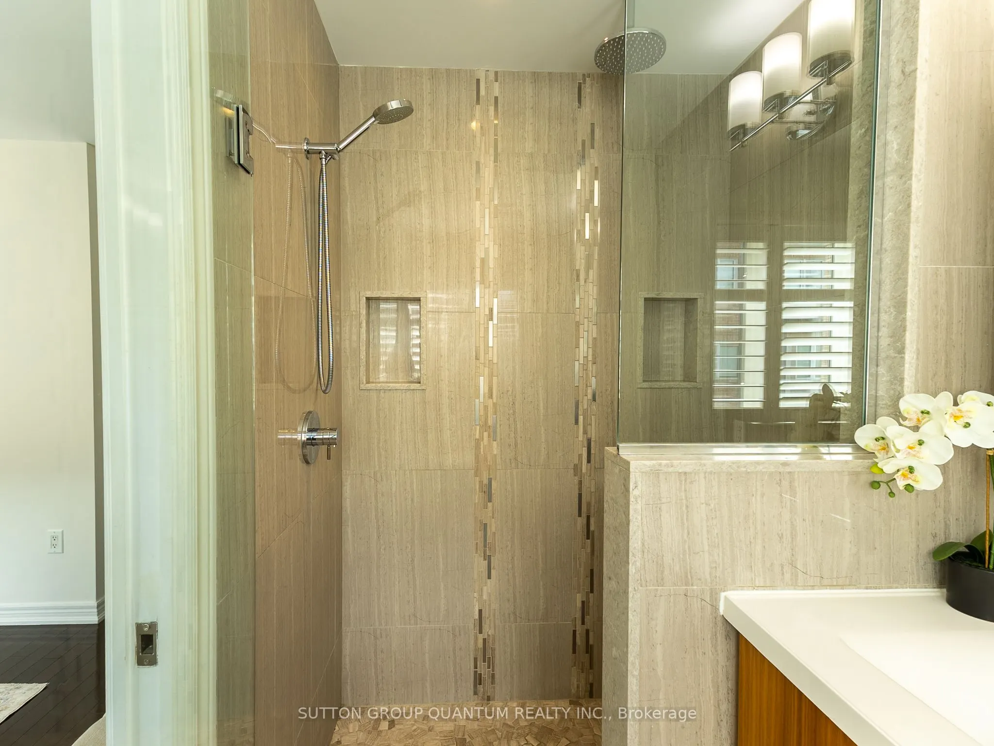 50 Rosewood Avenue, #23