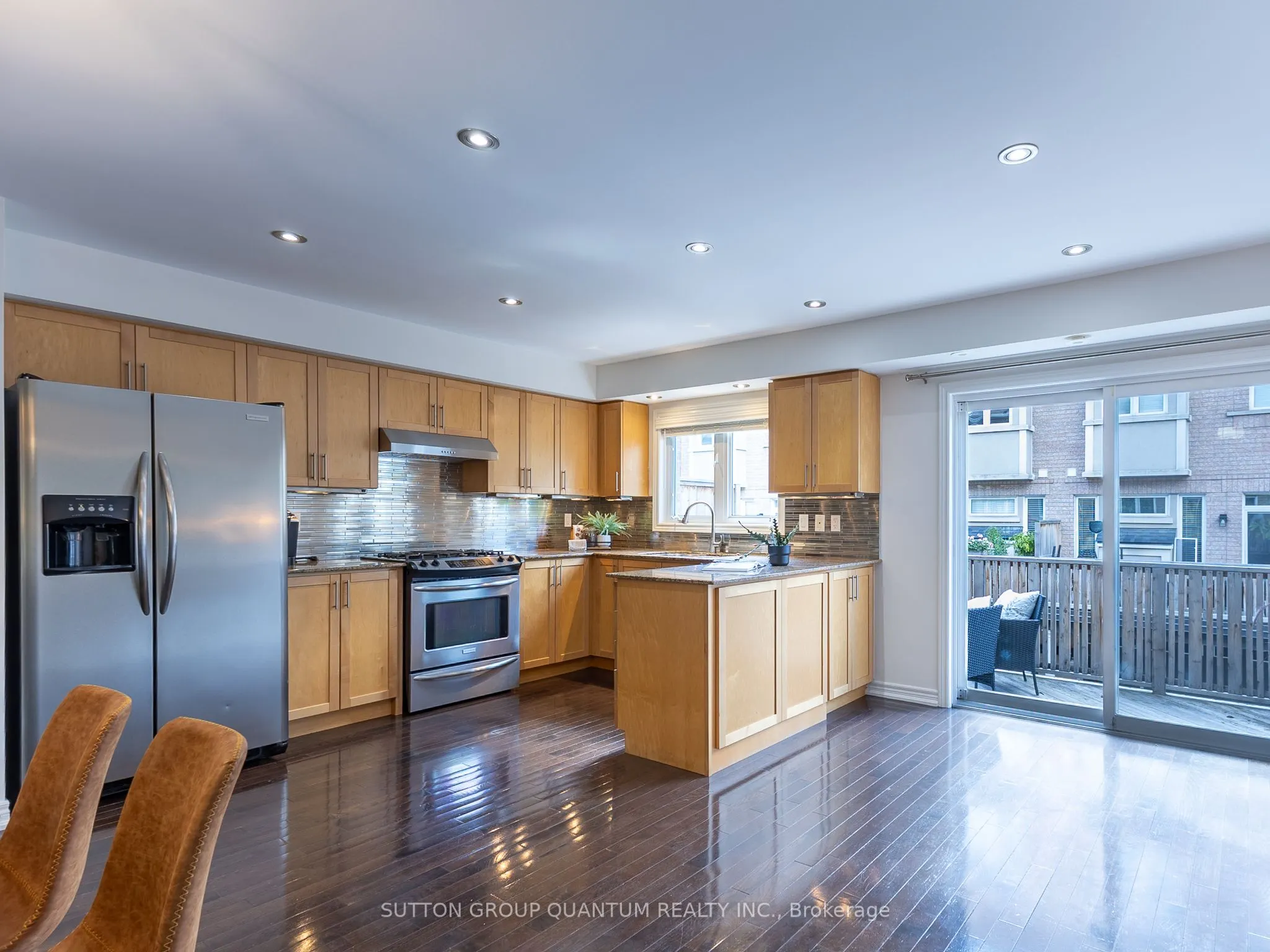 50 Rosewood Avenue, #23