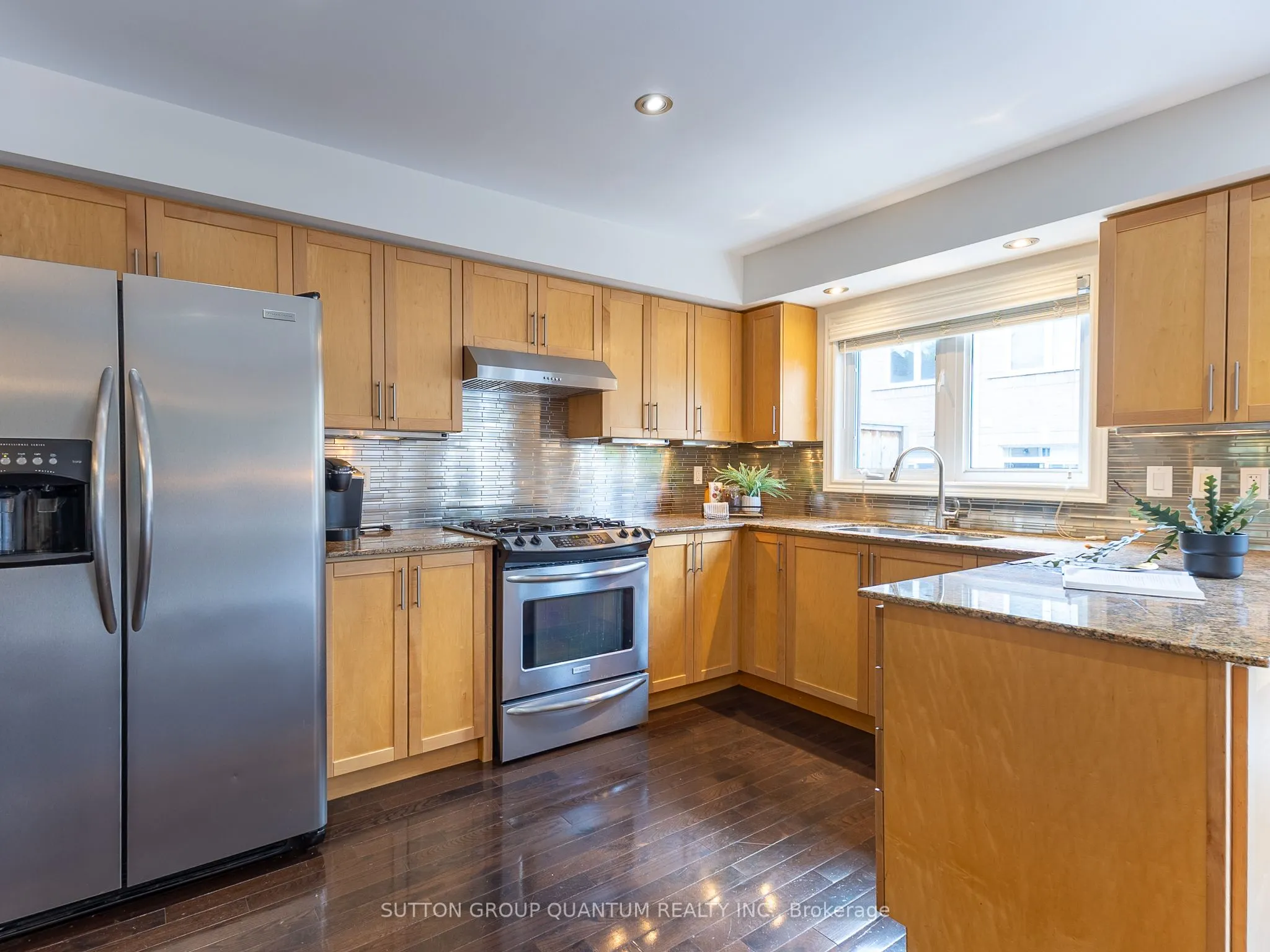 50 Rosewood Avenue, #23