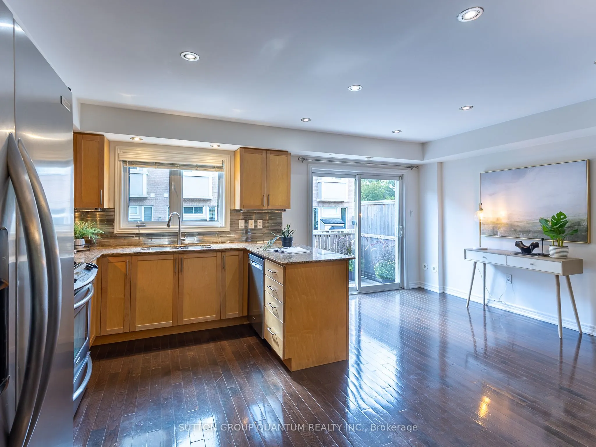 50 Rosewood Avenue, #23
