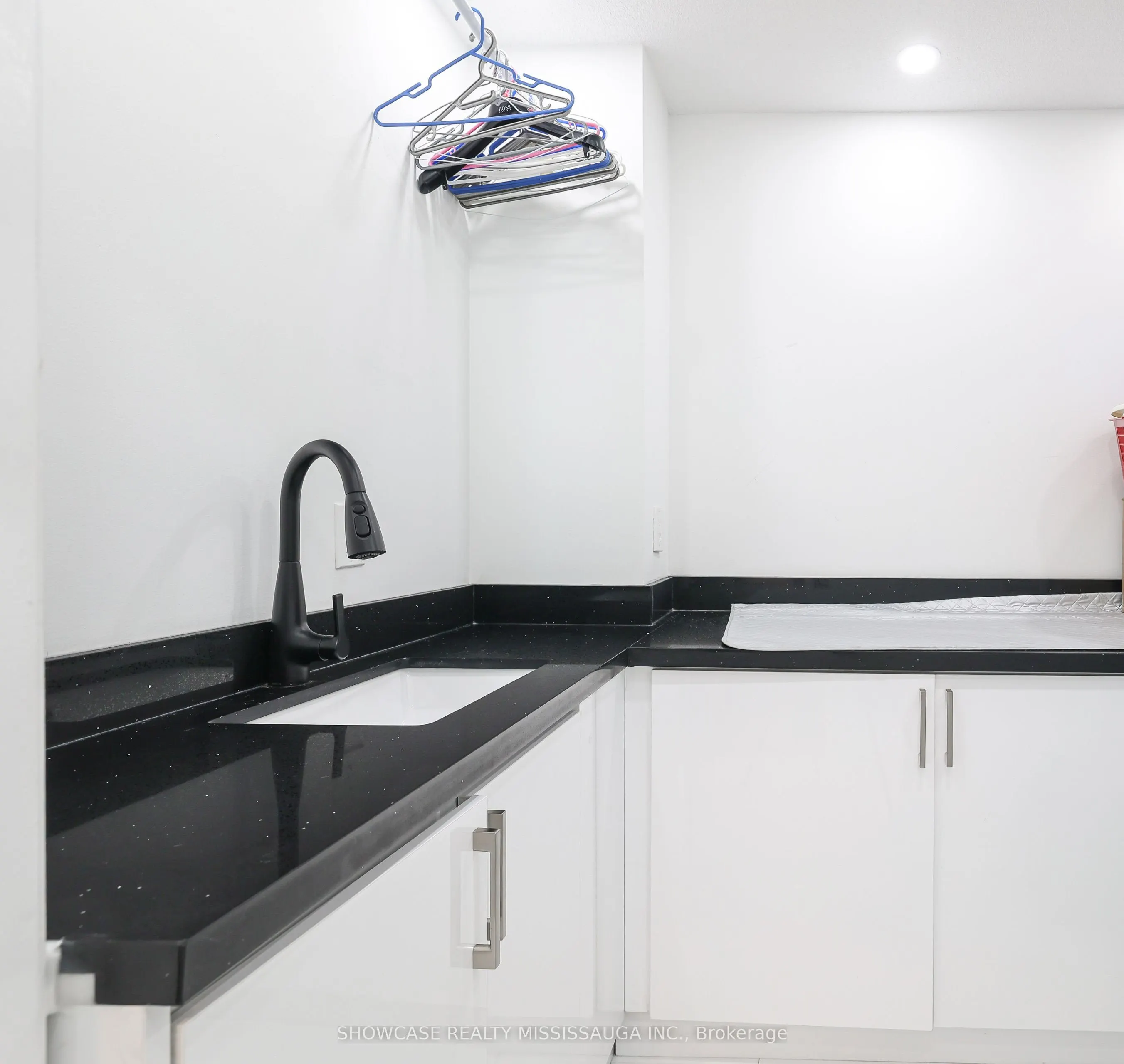 345 Driftwood Avenue, #1208