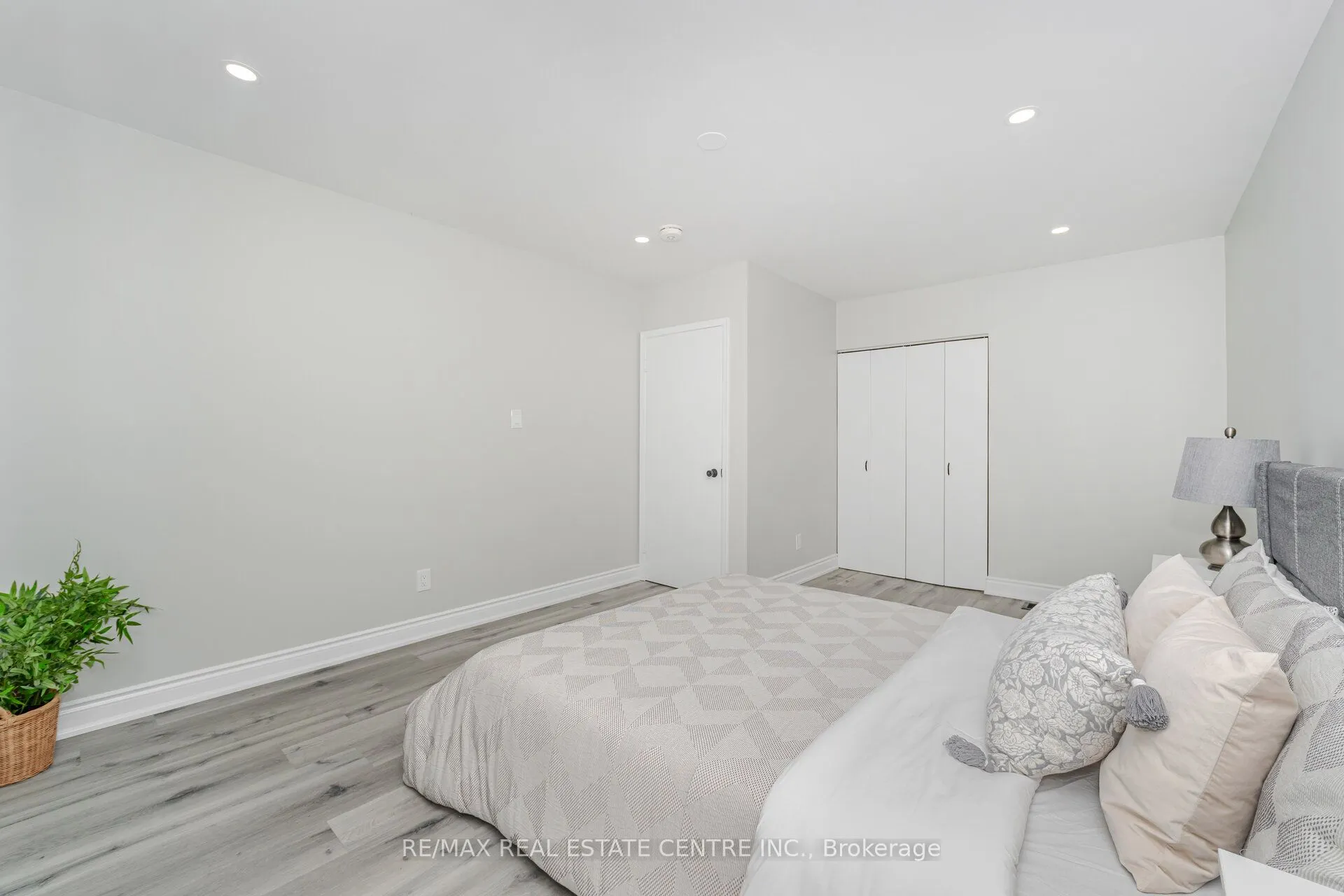 34 windermere Court