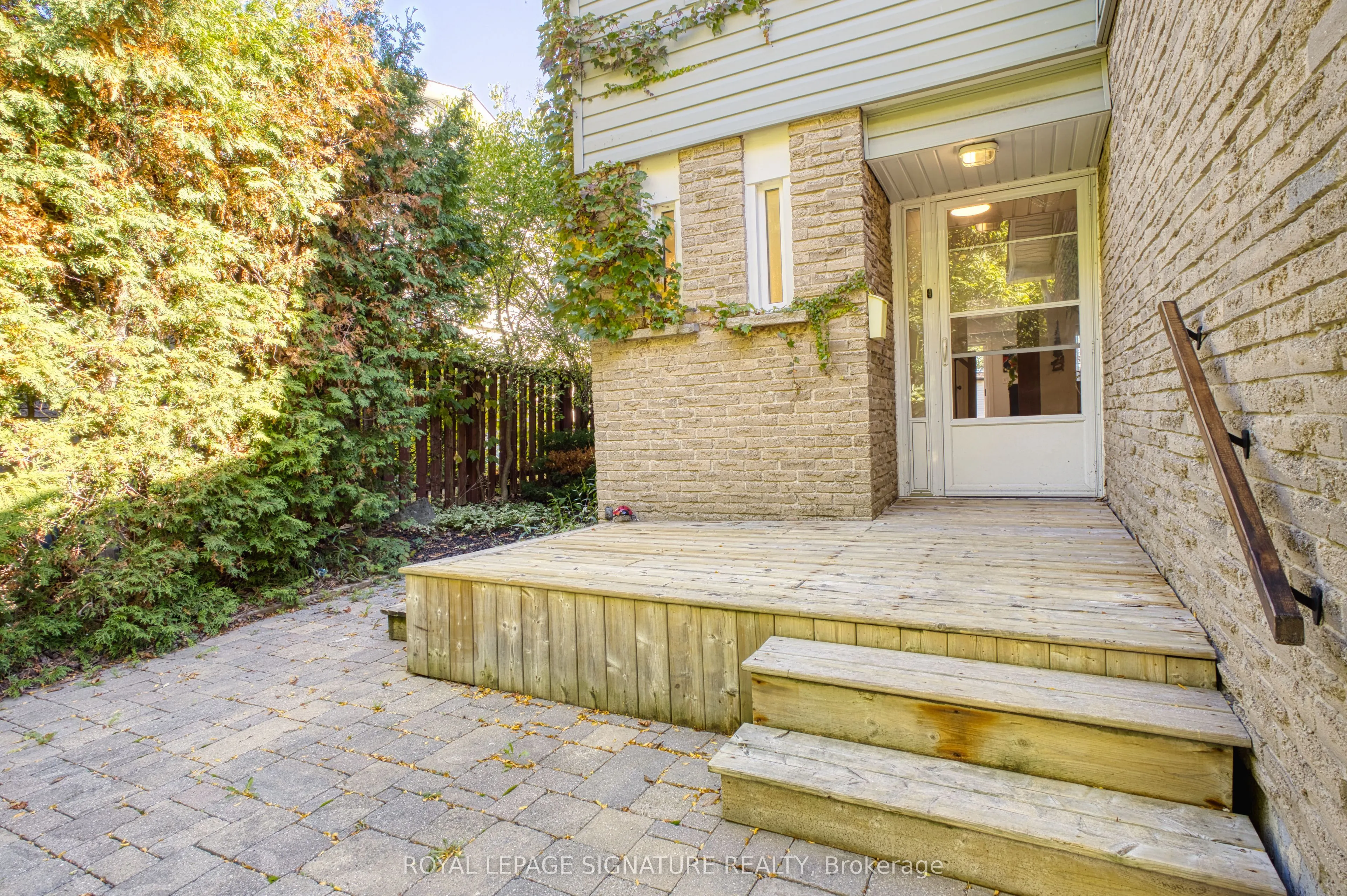 2466 Cobbinshaw Circle