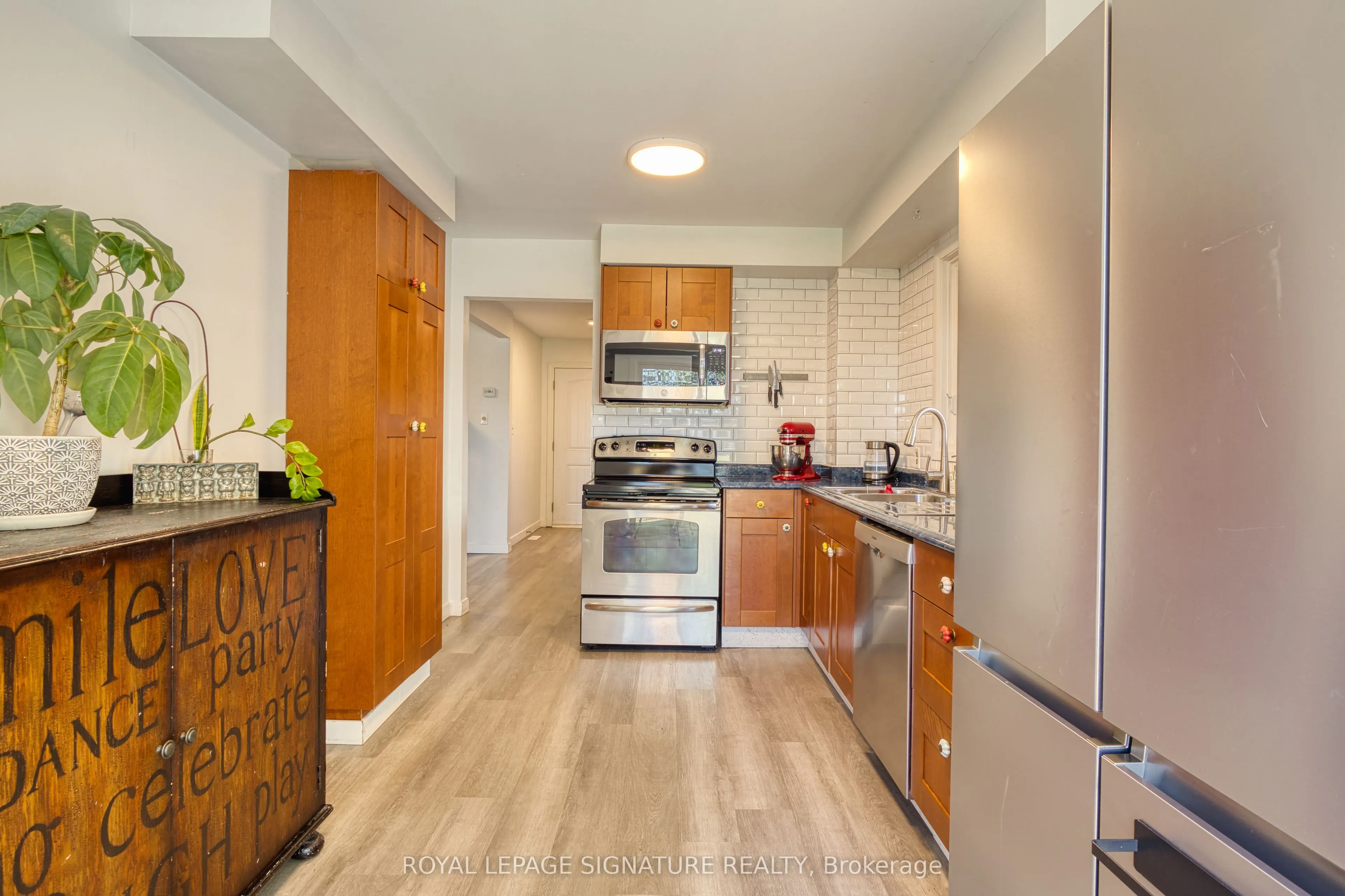 2466 Cobbinshaw Circle