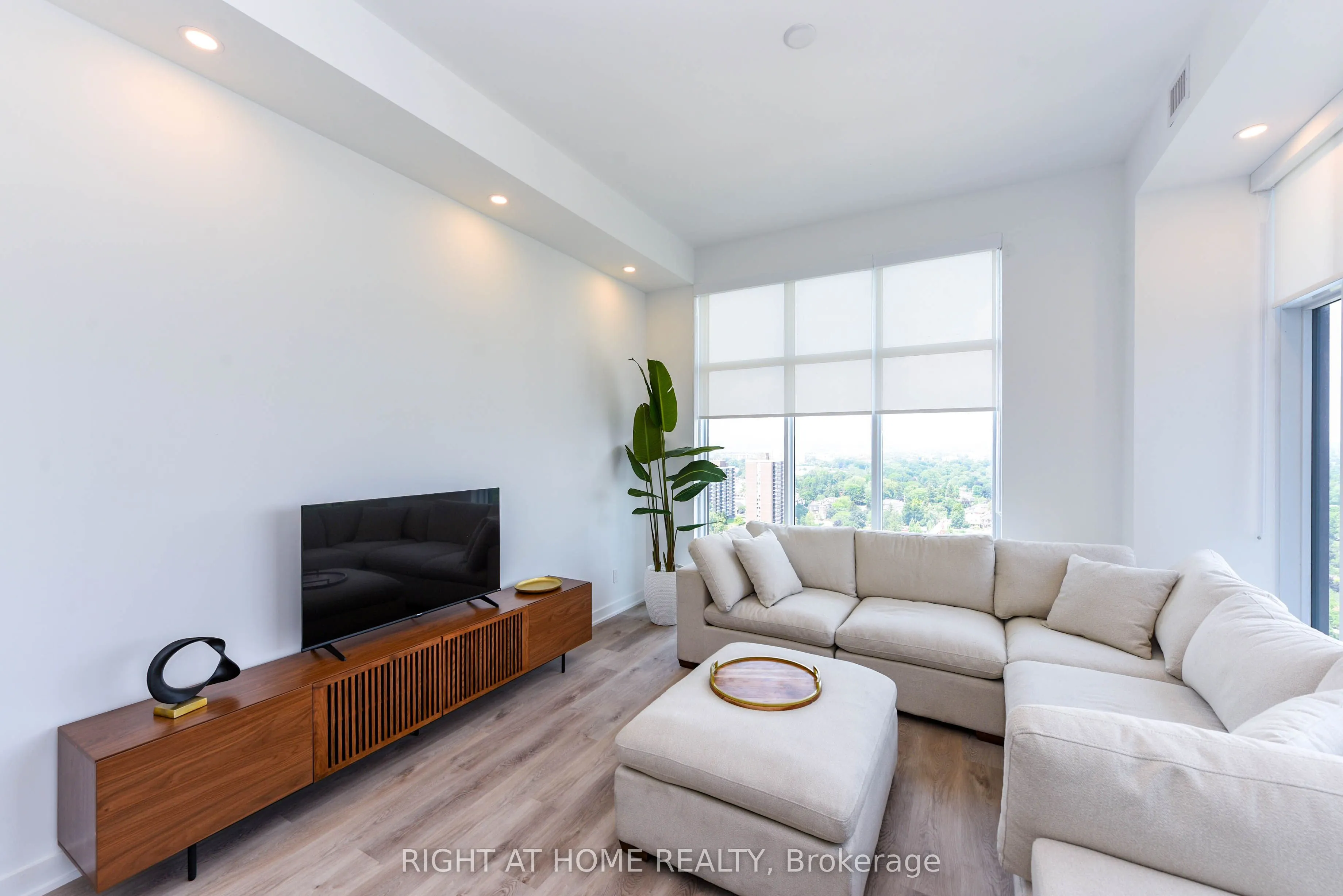 370 MARTHA Street, #2008