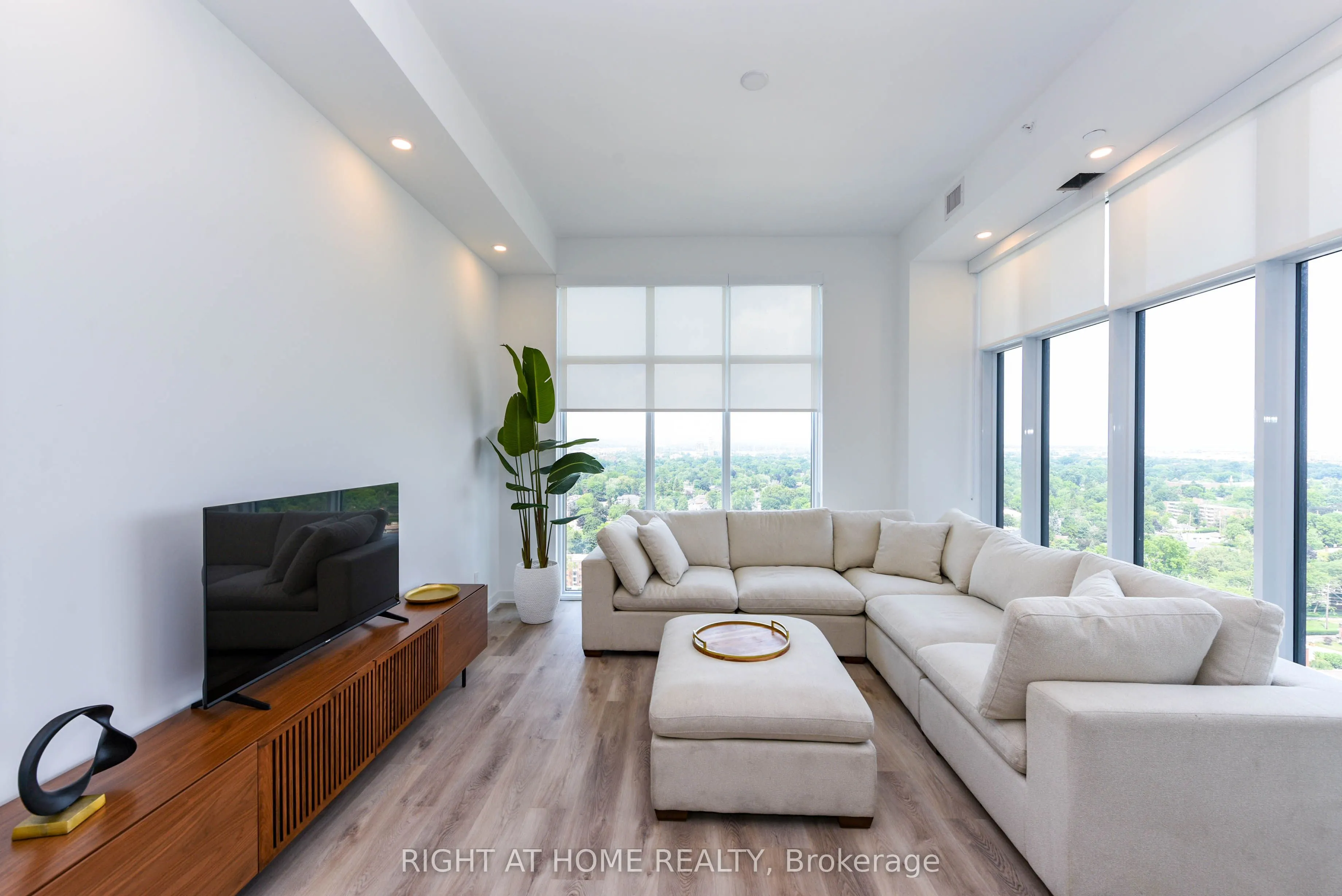 370 MARTHA Street, #2008