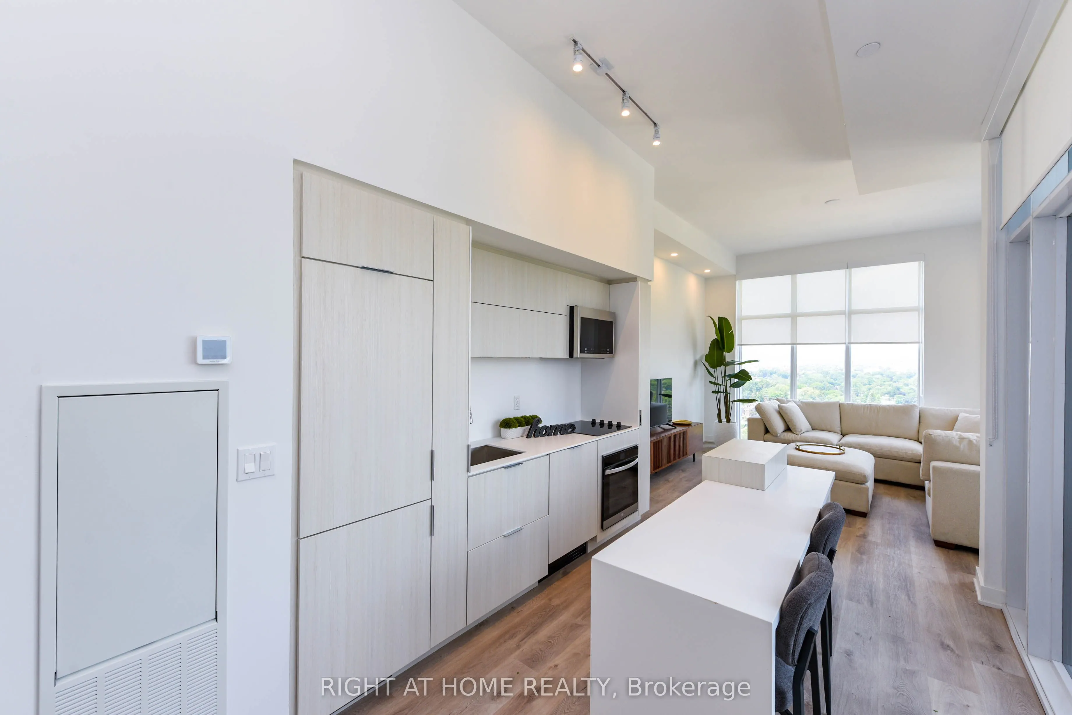 370 MARTHA Street, #2008