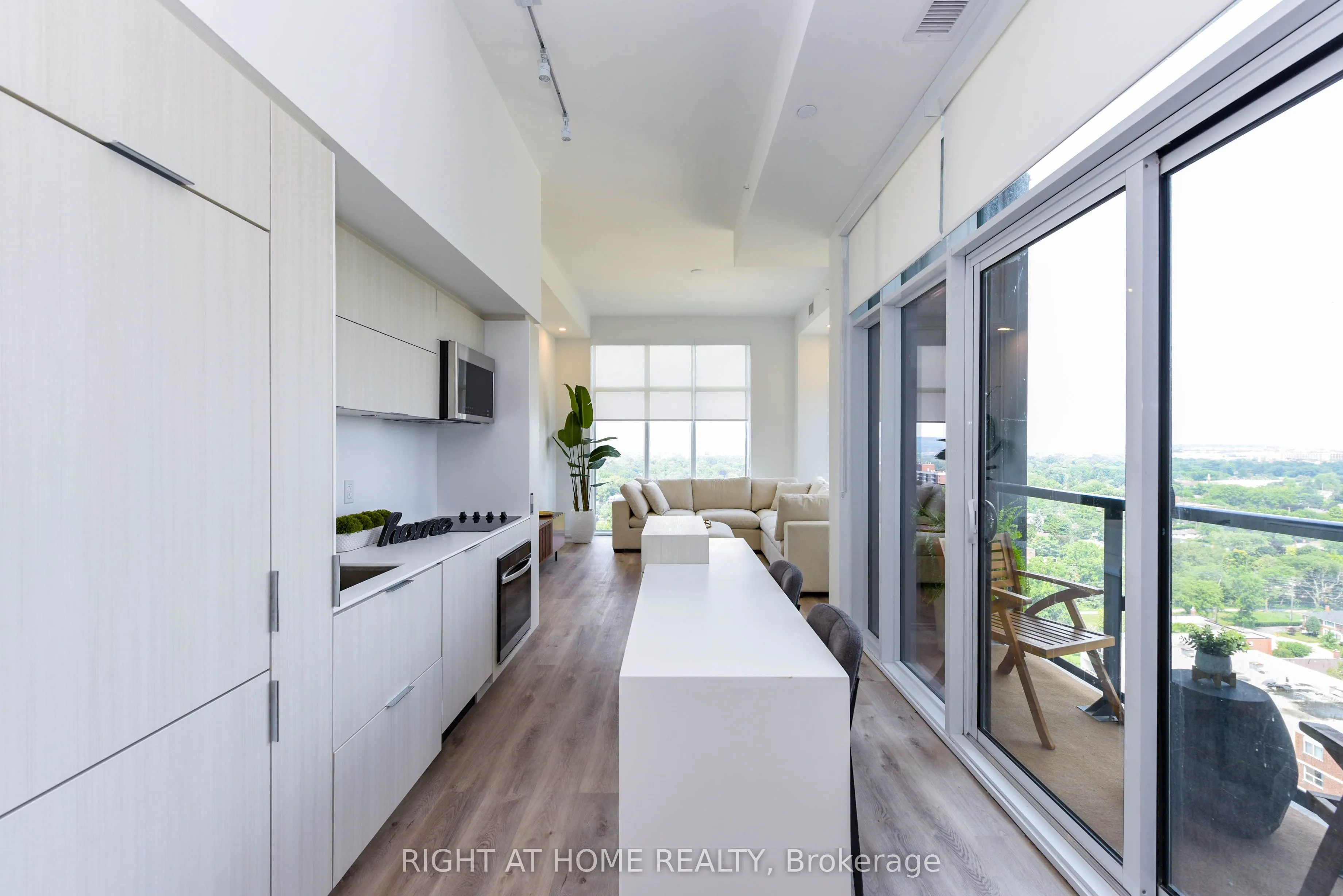 370 MARTHA Street, #2008