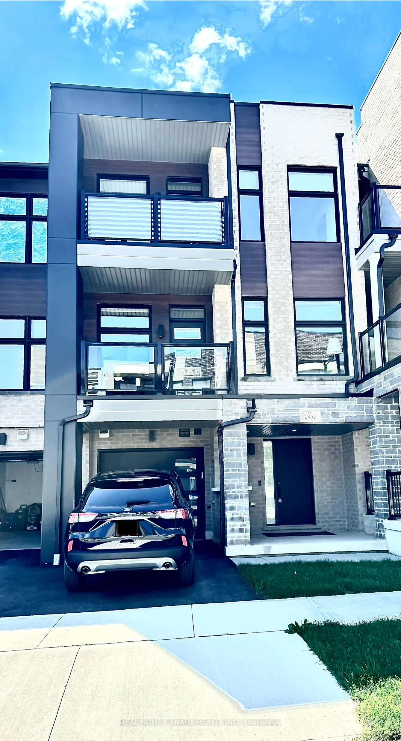 2452 Belt Lane