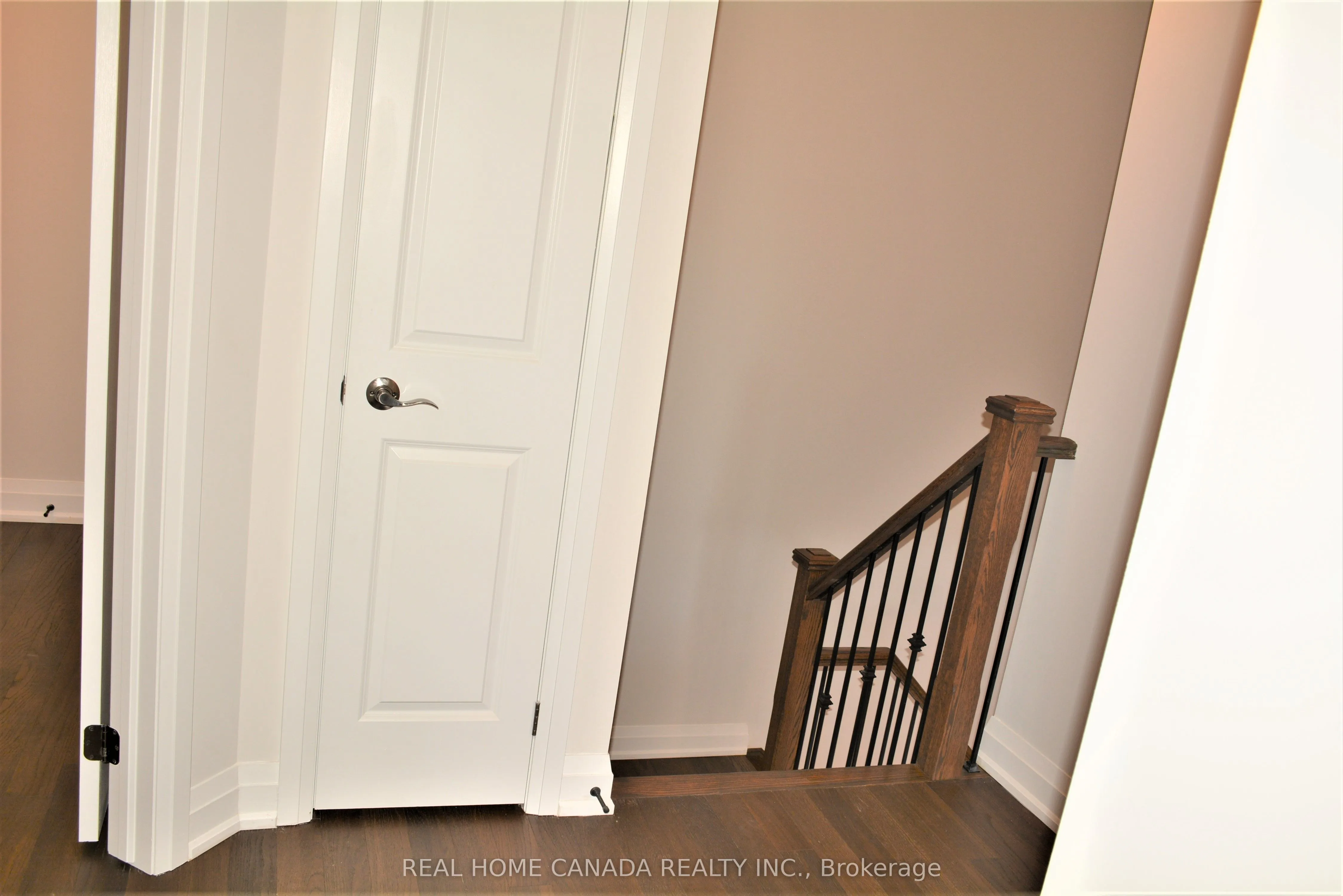 2452 Belt Lane