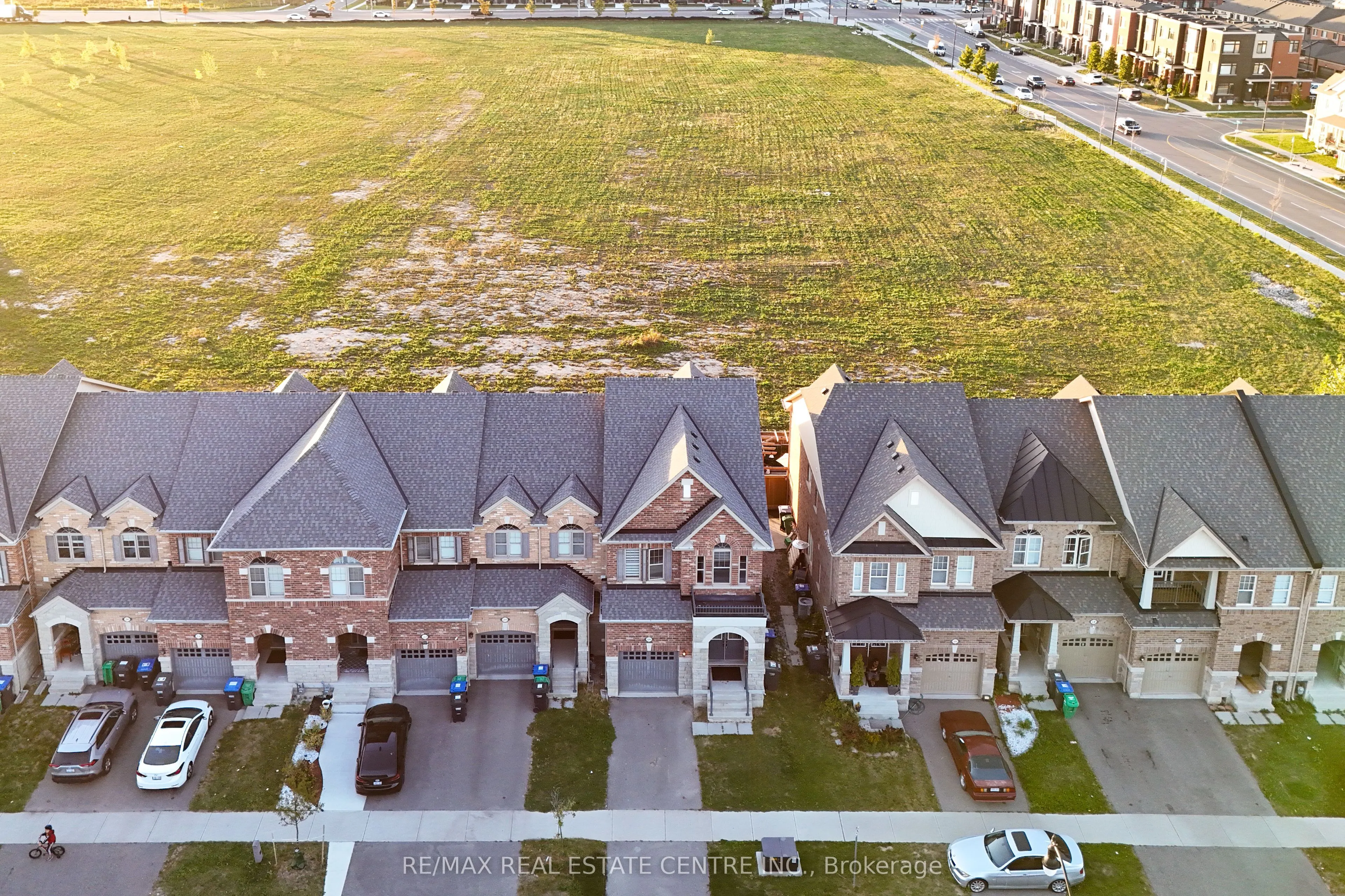 18 Hogan Manor Drive