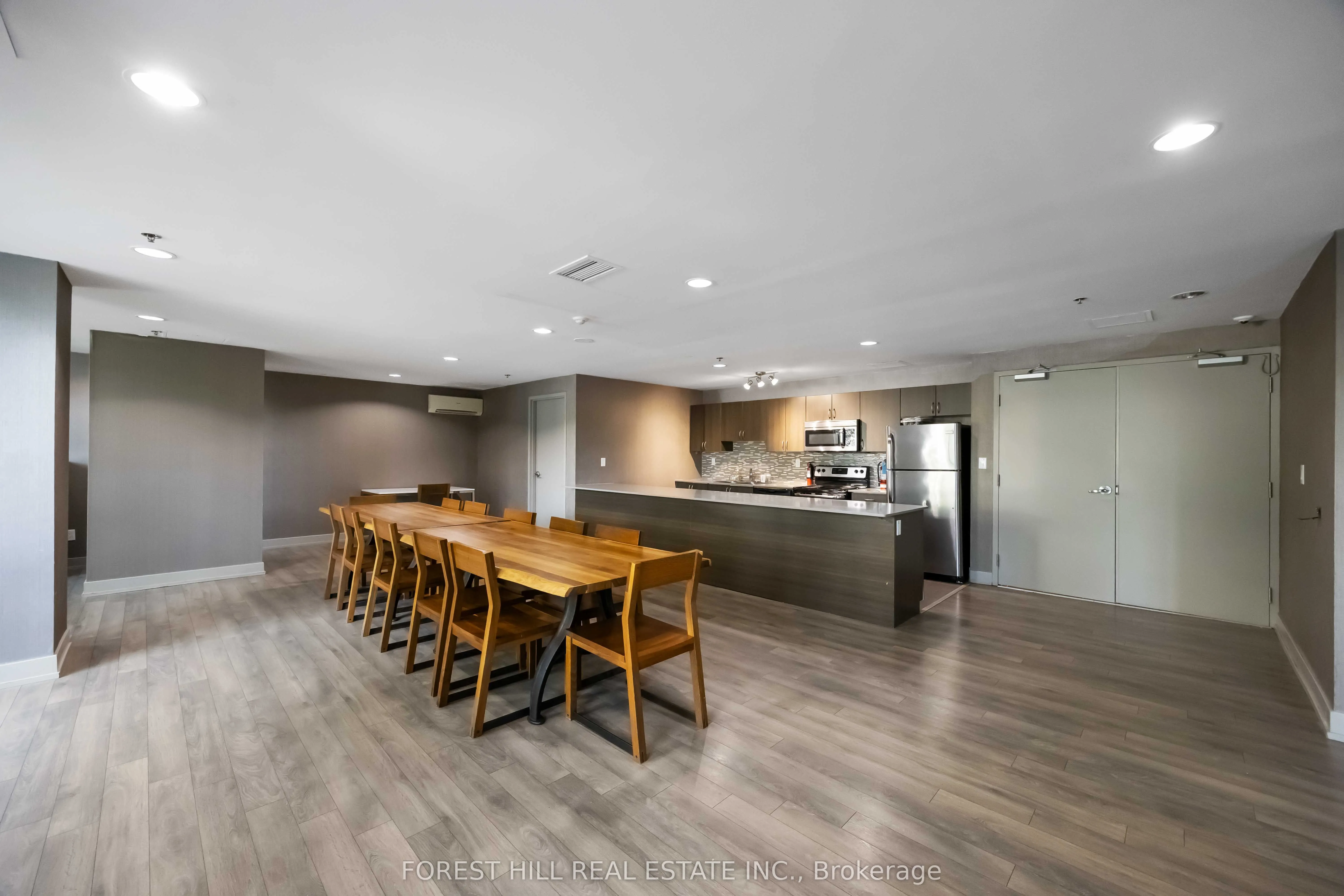 816 Lansdowne Avenue, #623