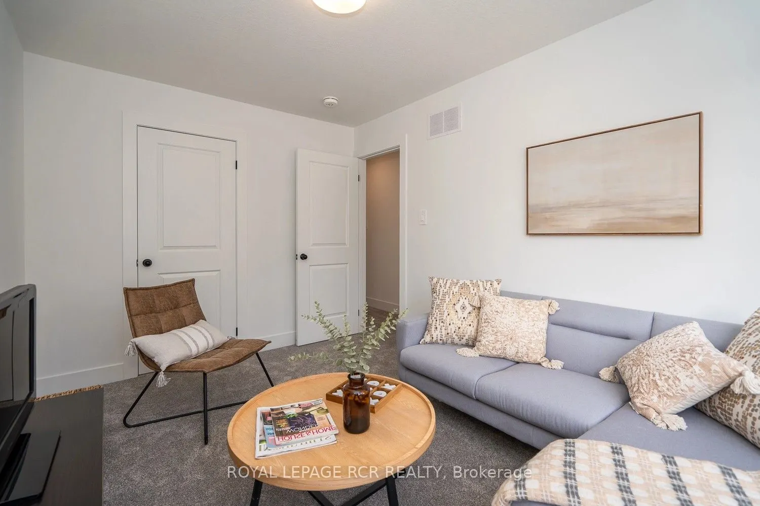 690 Broadway Avenue, #12