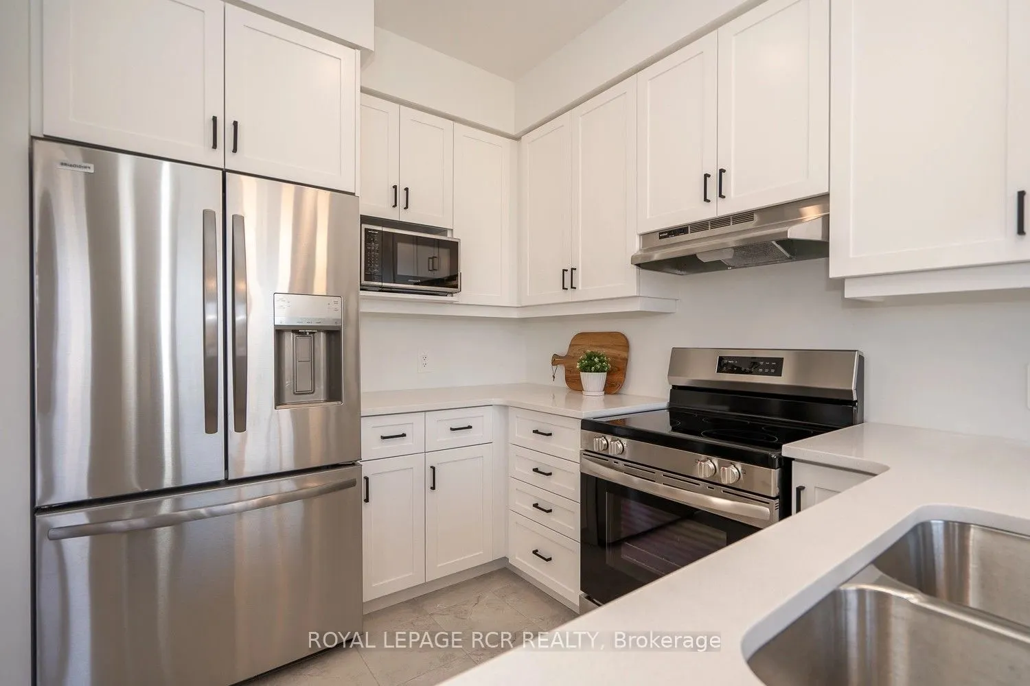 690 Broadway Avenue, #12