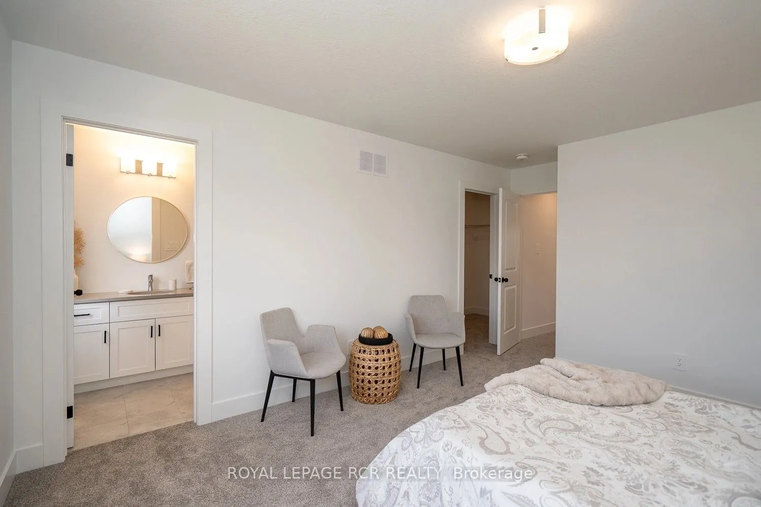 690 Broadway Avenue, #12