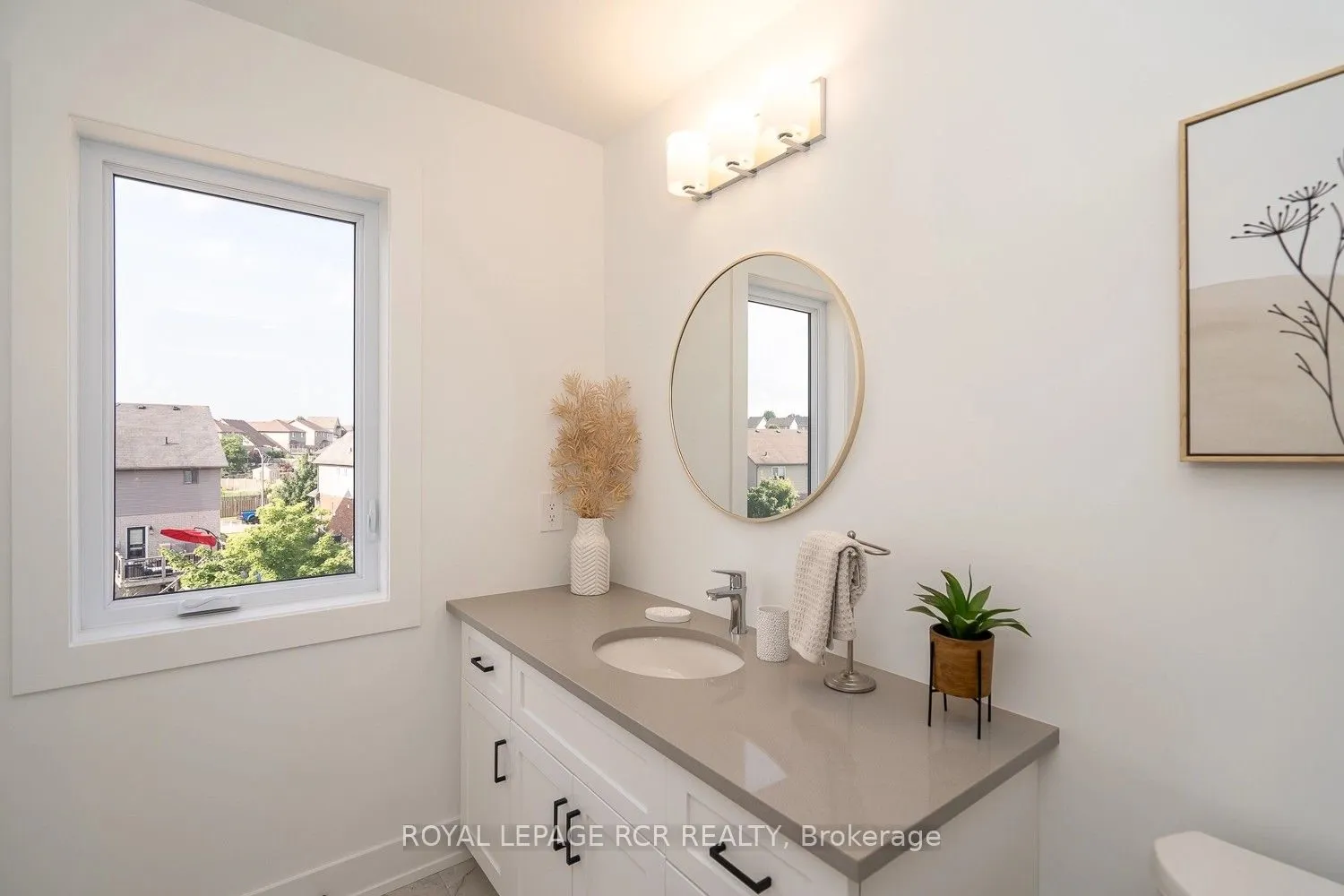 690 Broadway Avenue, #12