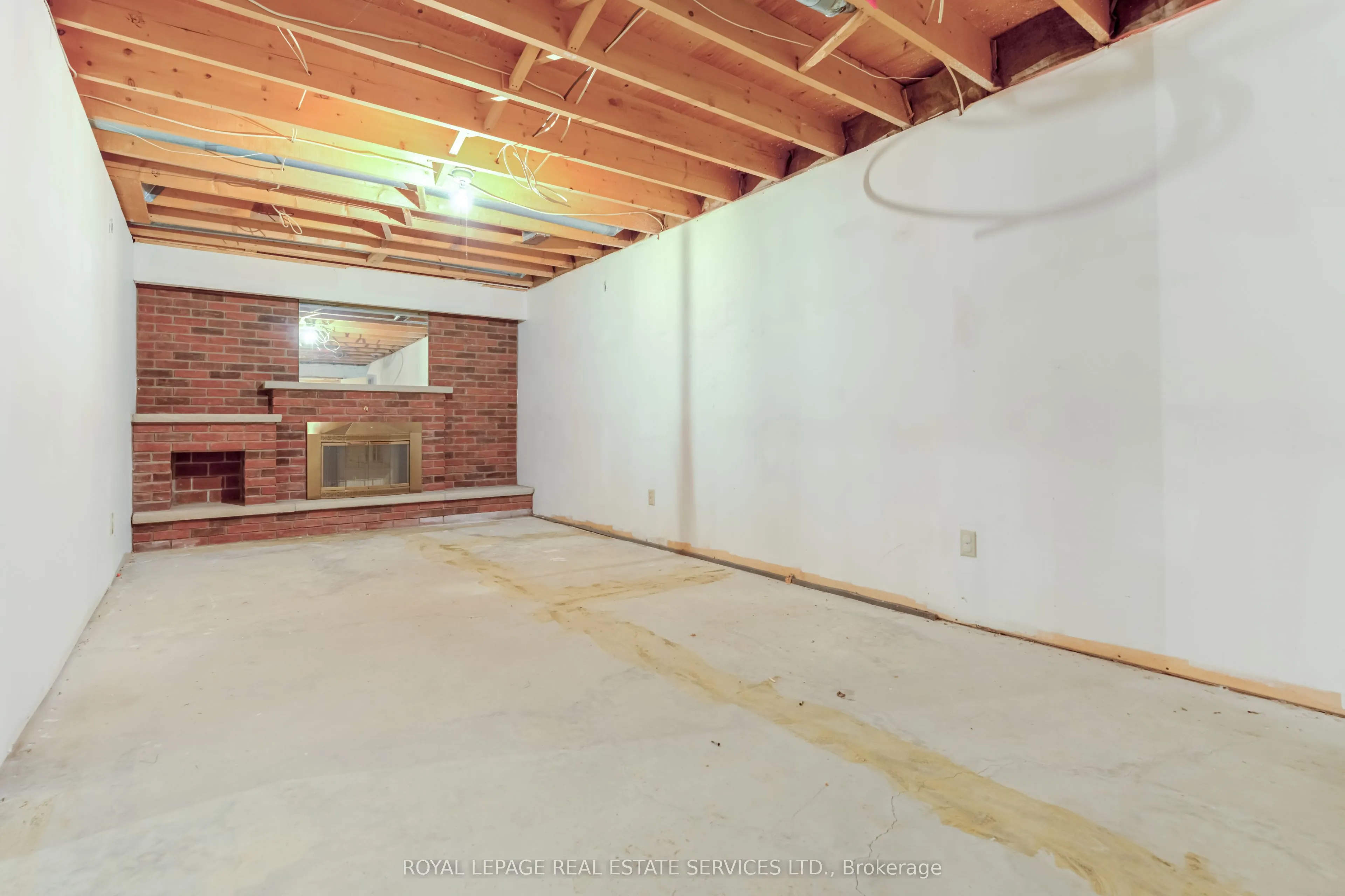 716 Cameron Court