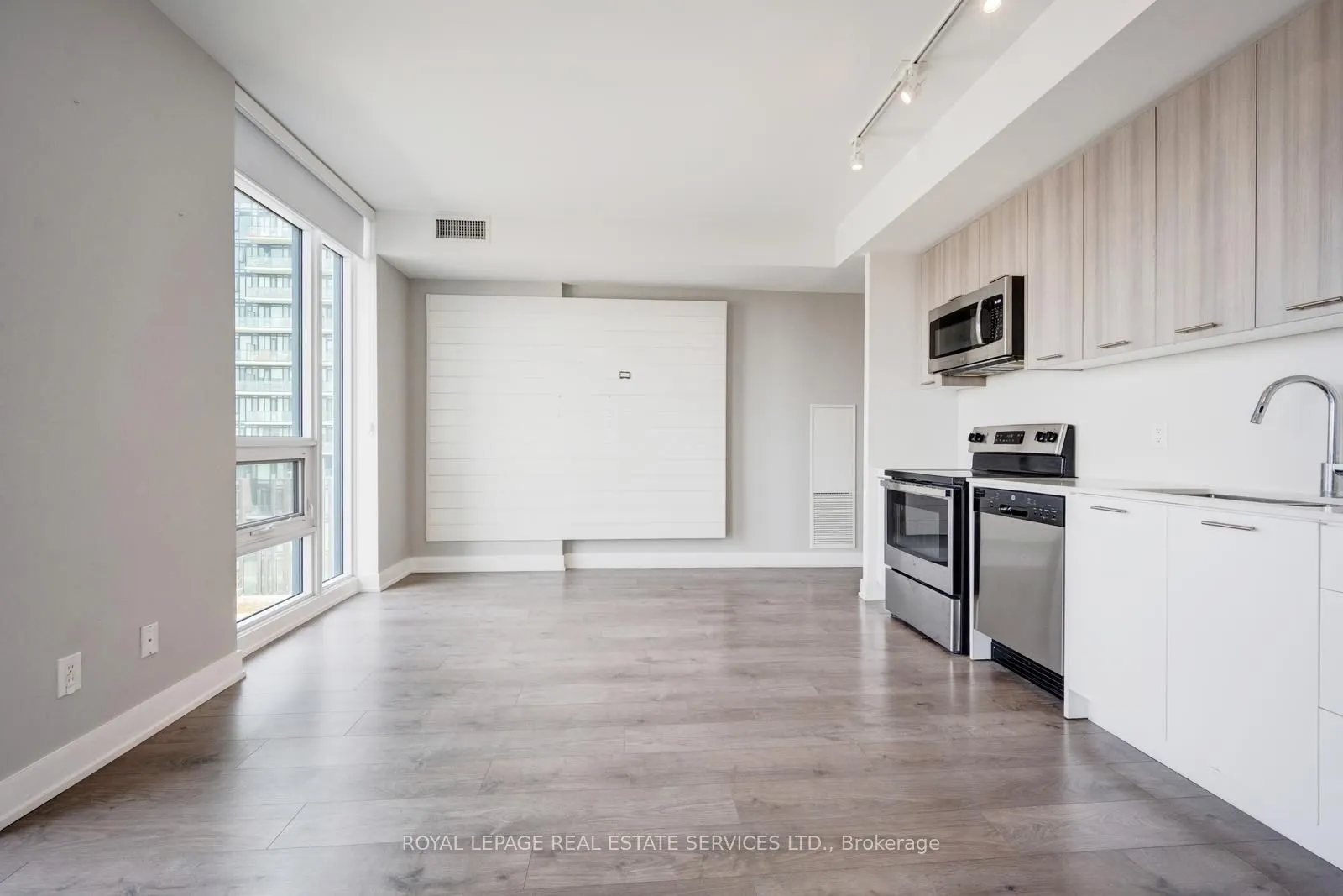 180 Veterans Drive, #502