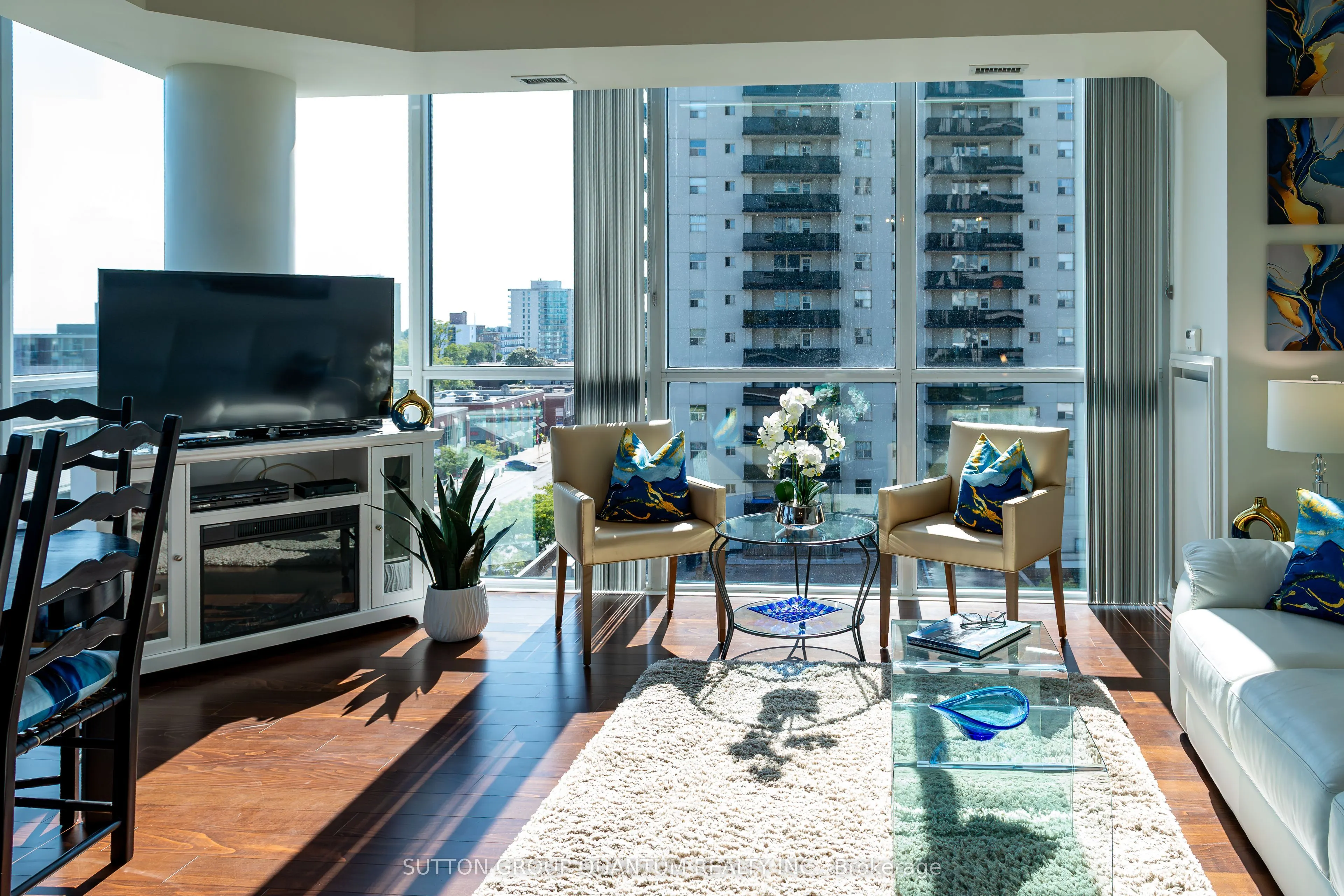 1 Hurontario Street S, #602