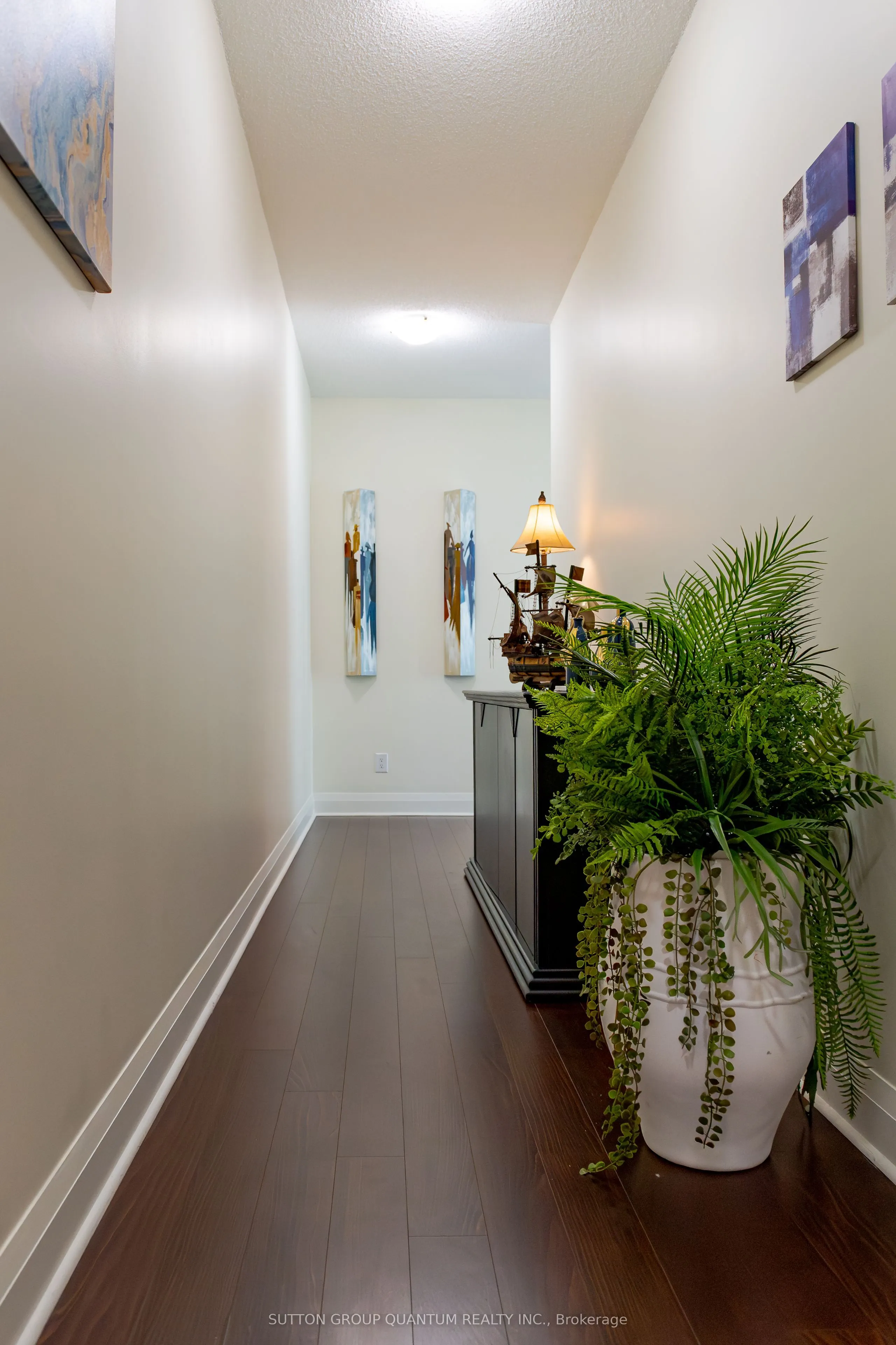 1 Hurontario Street S, #602