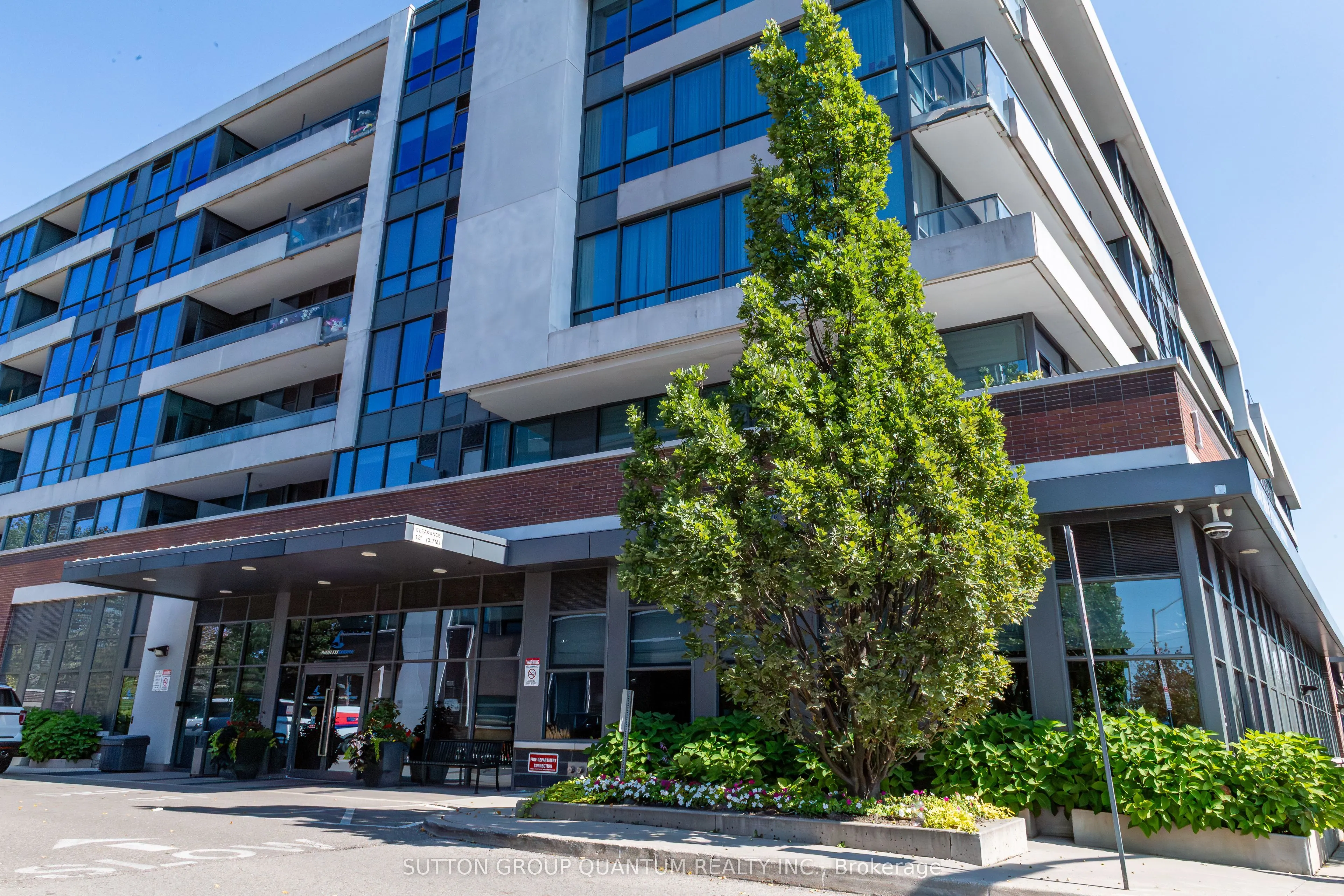 1 Hurontario Street S, #602