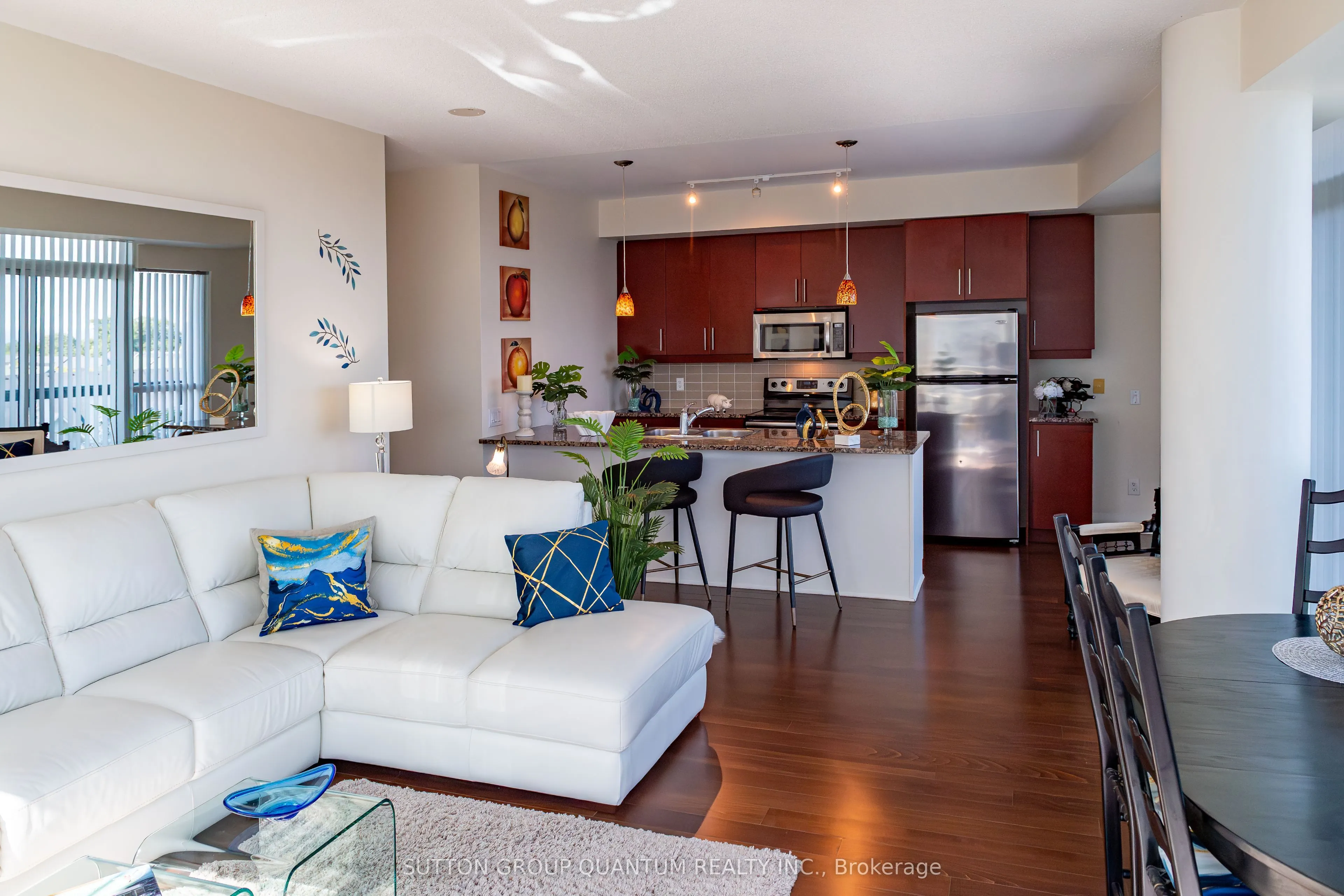 1 Hurontario Street S, #602