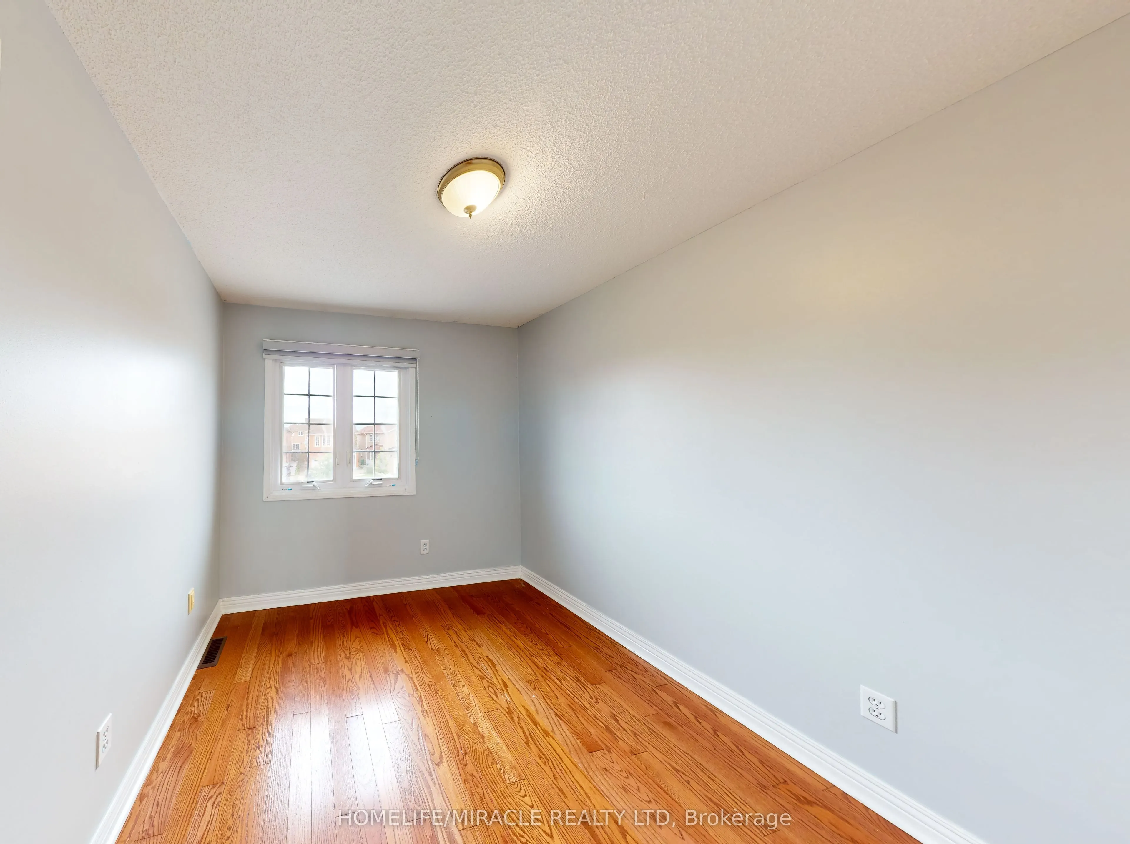 36 Mannel Crescent