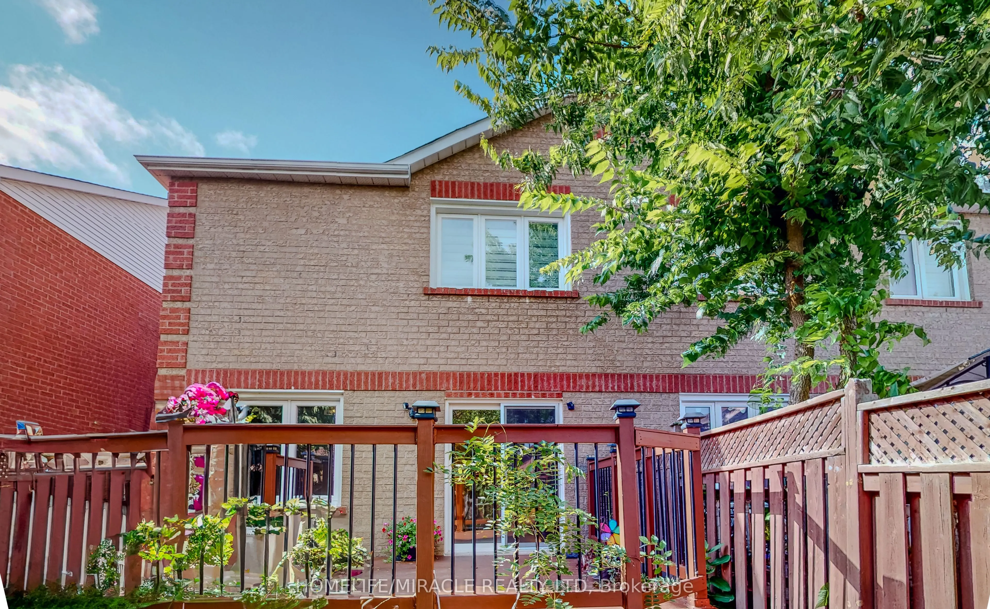 36 Mannel Crescent