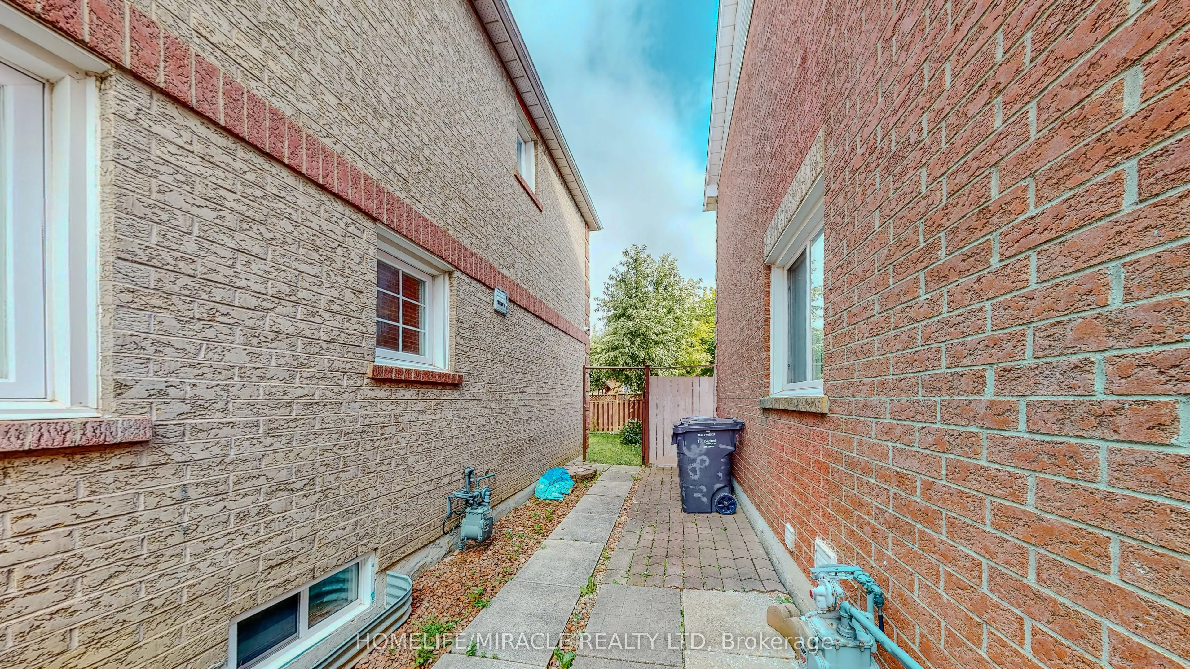 36 Mannel Crescent