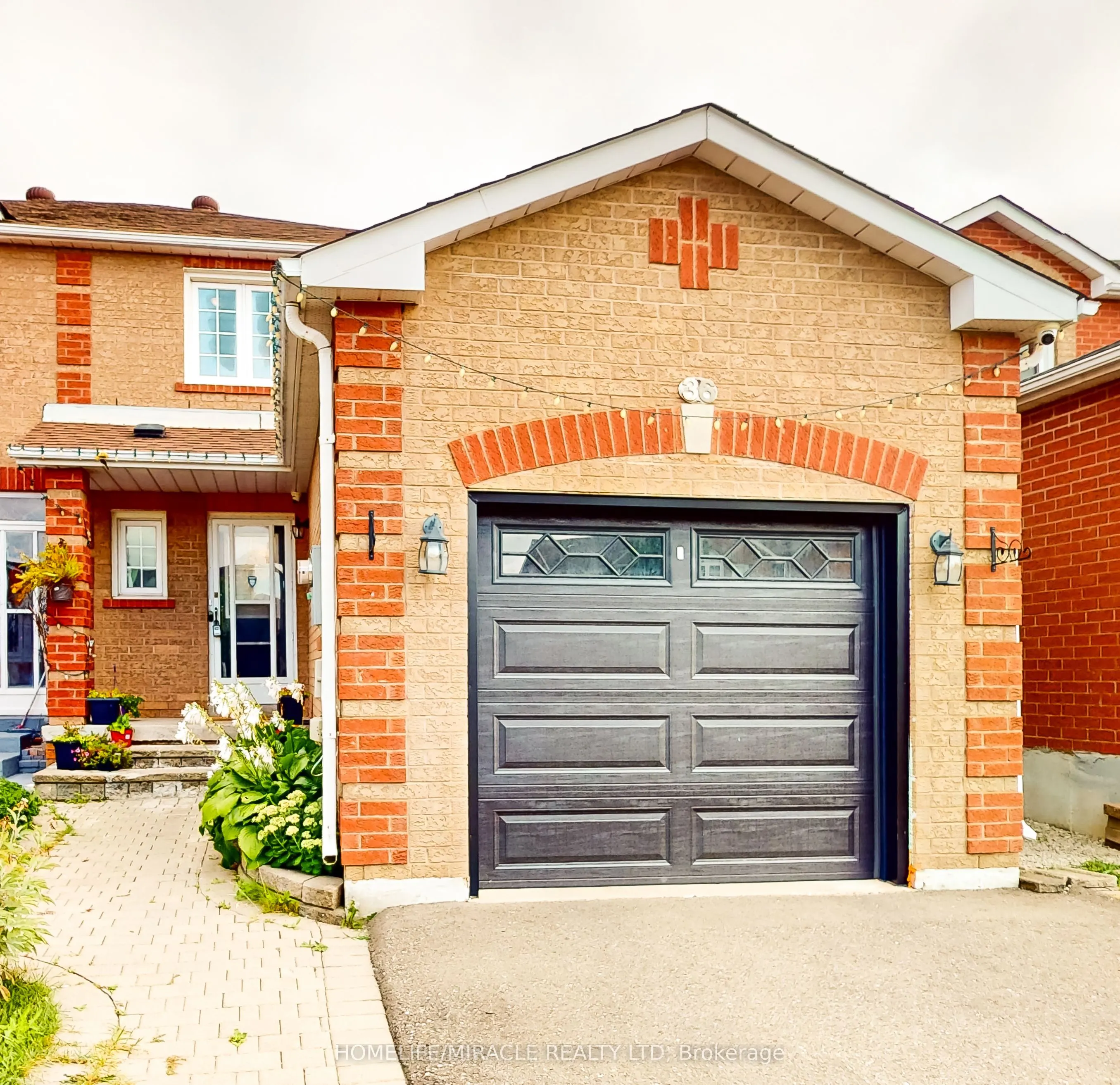 36 Mannel Crescent