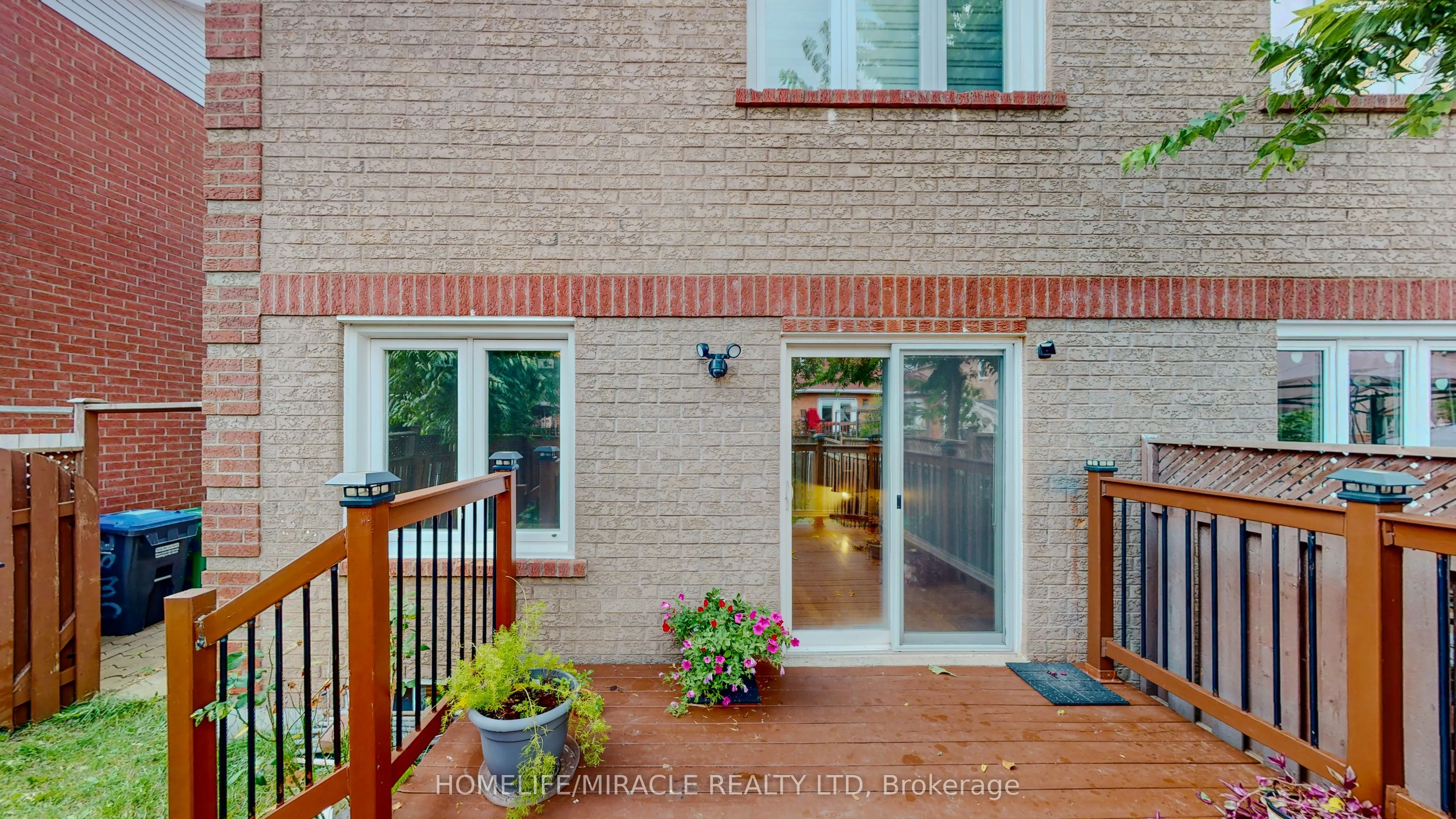 36 Mannel Crescent